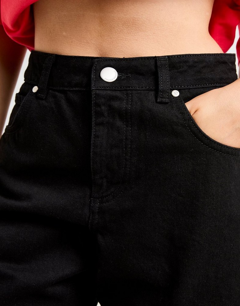 Pantaloni scurți pentru femei UNLIKE HUMANS PANTALONI SCURȚI UH SUB JORT ULHTW10250007 Negru