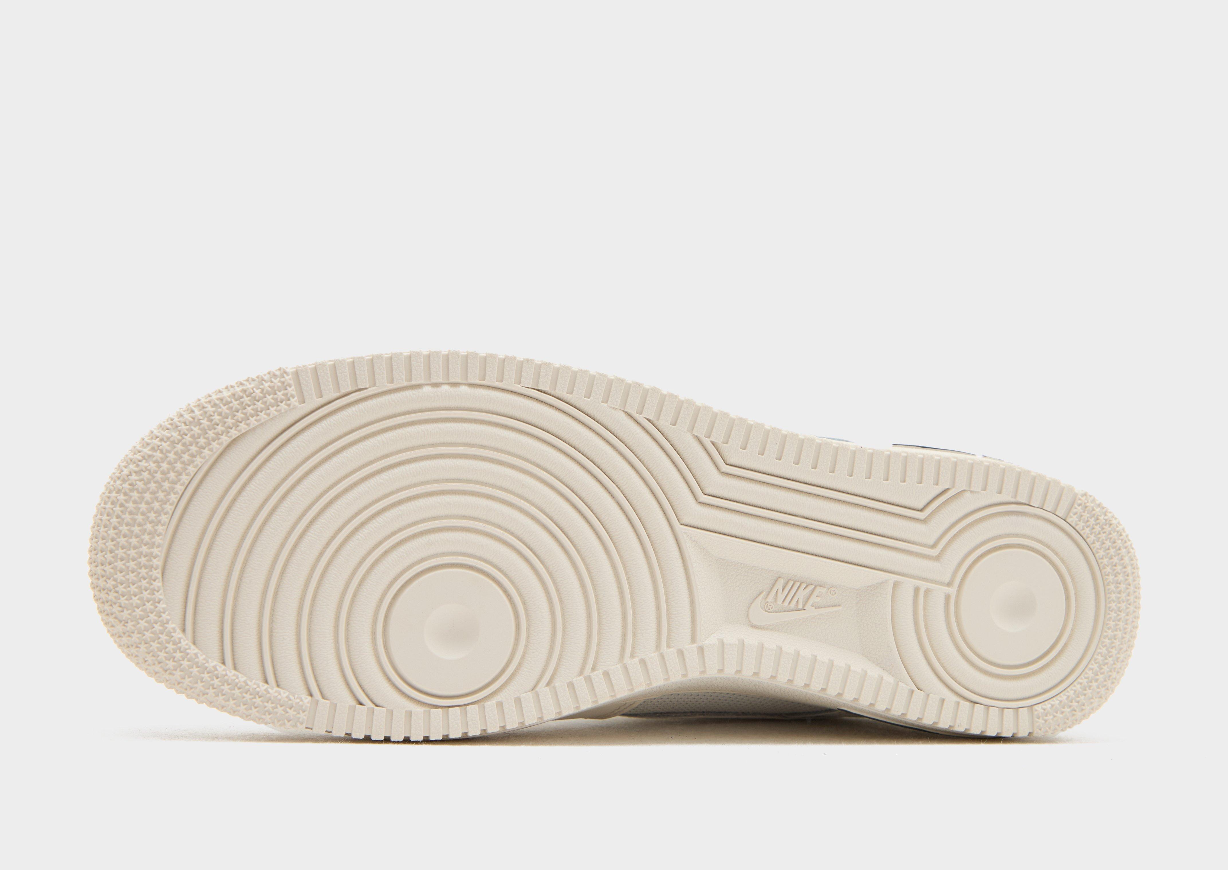 Мъжки маратонки NIKE AIR FORCE 1 '07 LV8 JD IM6002-030 Бежов