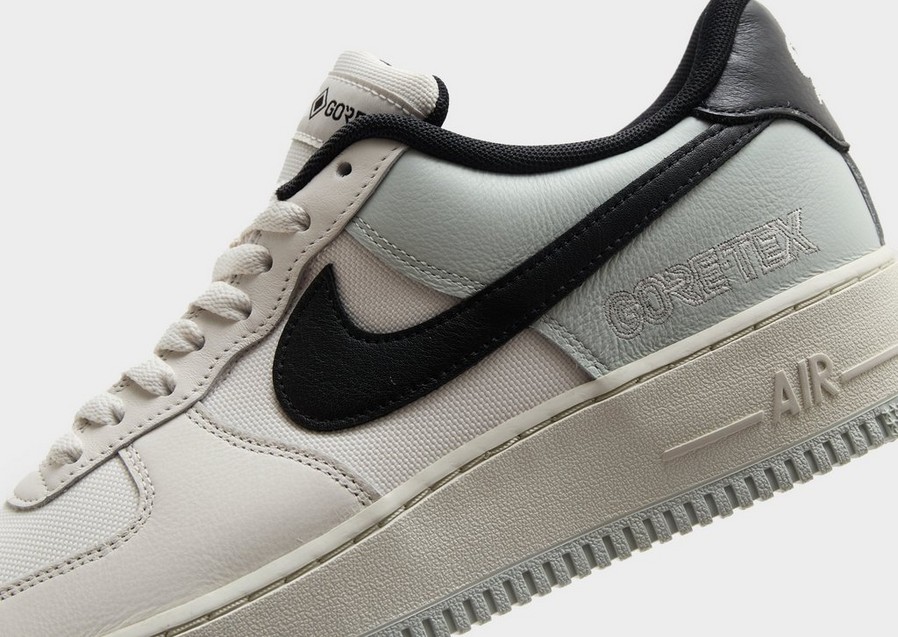 Adidași pentru bărbați NIKE AIR FORCE 1 GTX CK2630-004 Alb