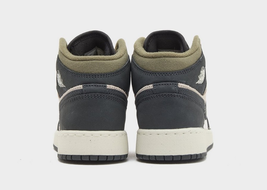 Adidași pentru copii AIR JORDAN 1 MID HV4399-102 Maro