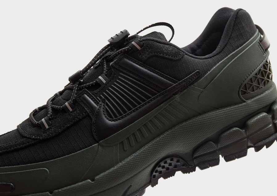 Adidași pentru bărbați NIKE ZOOM VOMERO ROAM FV2295-300 Negru