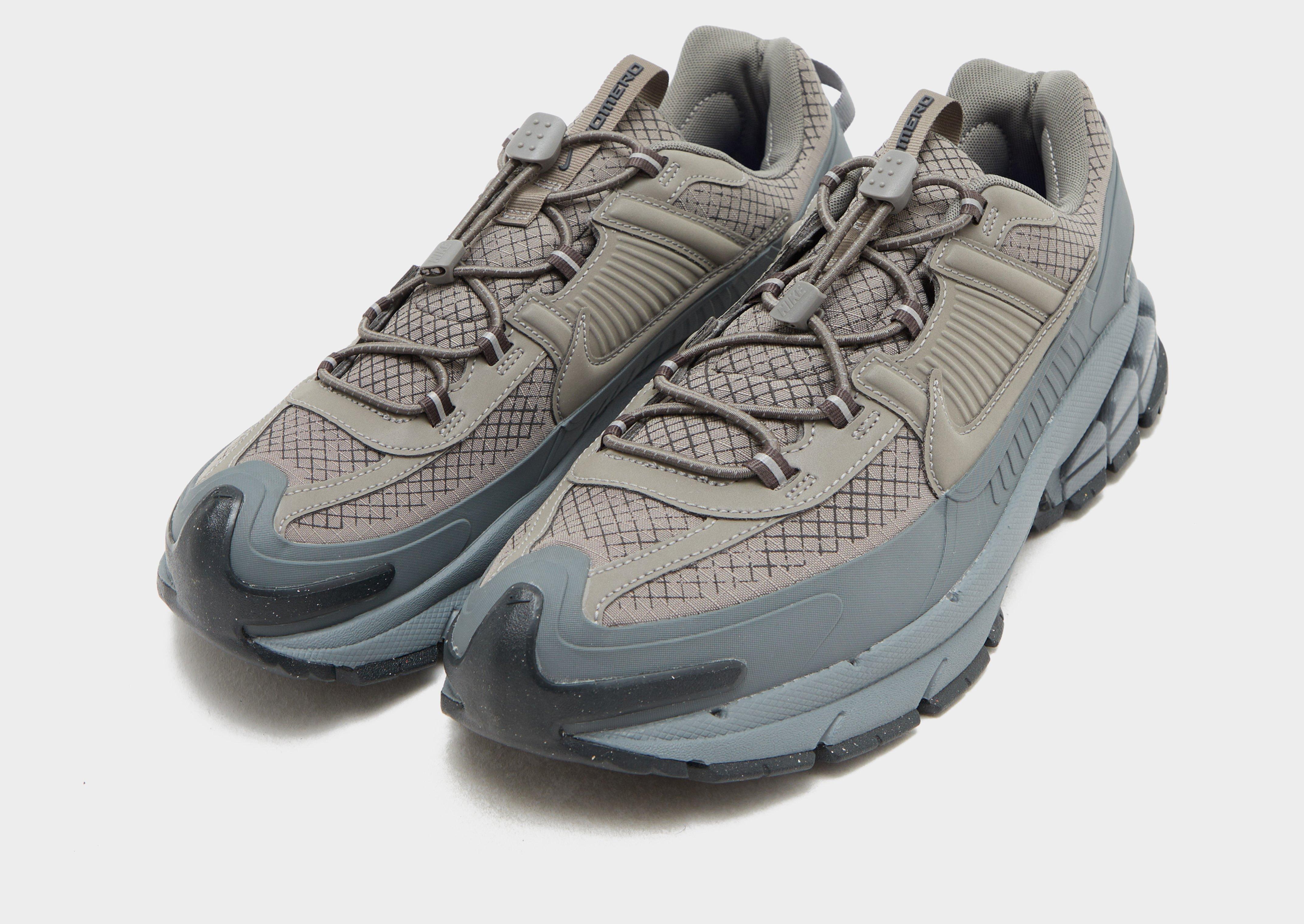 Adidași pentru bărbați NIKE ZOOM VOMERO ROAM REFLT HV6901-001 Gri