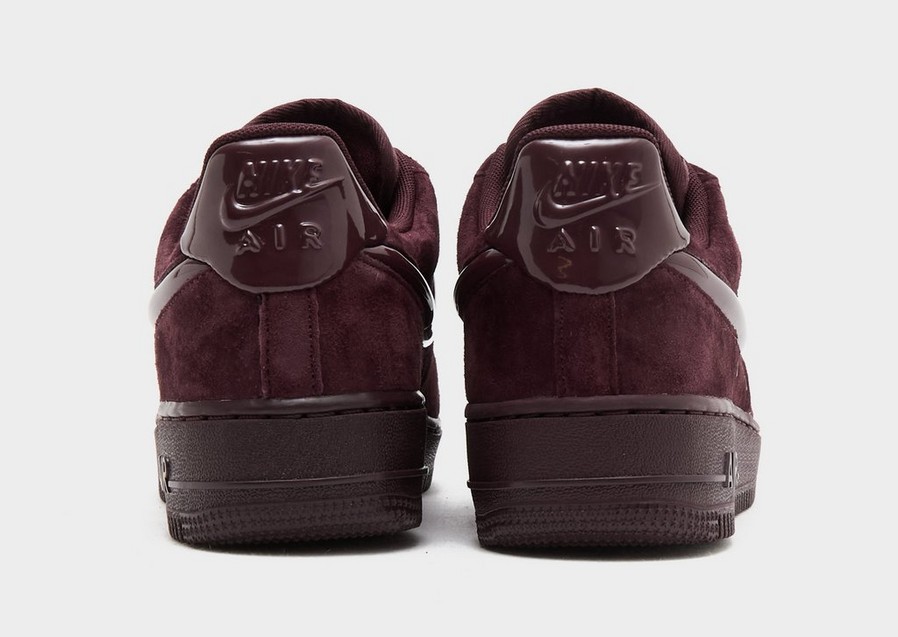 Adidași de damă NIKE W AIR FORCE 1 '07 TREND RM HV4406-600 Bordo