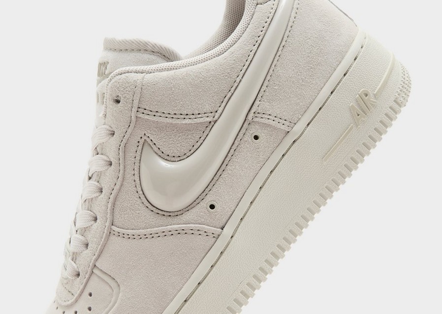 Adidași de damă NIKE W AIR FORCE 1 '07 TREND RM HV4406-001 Gri