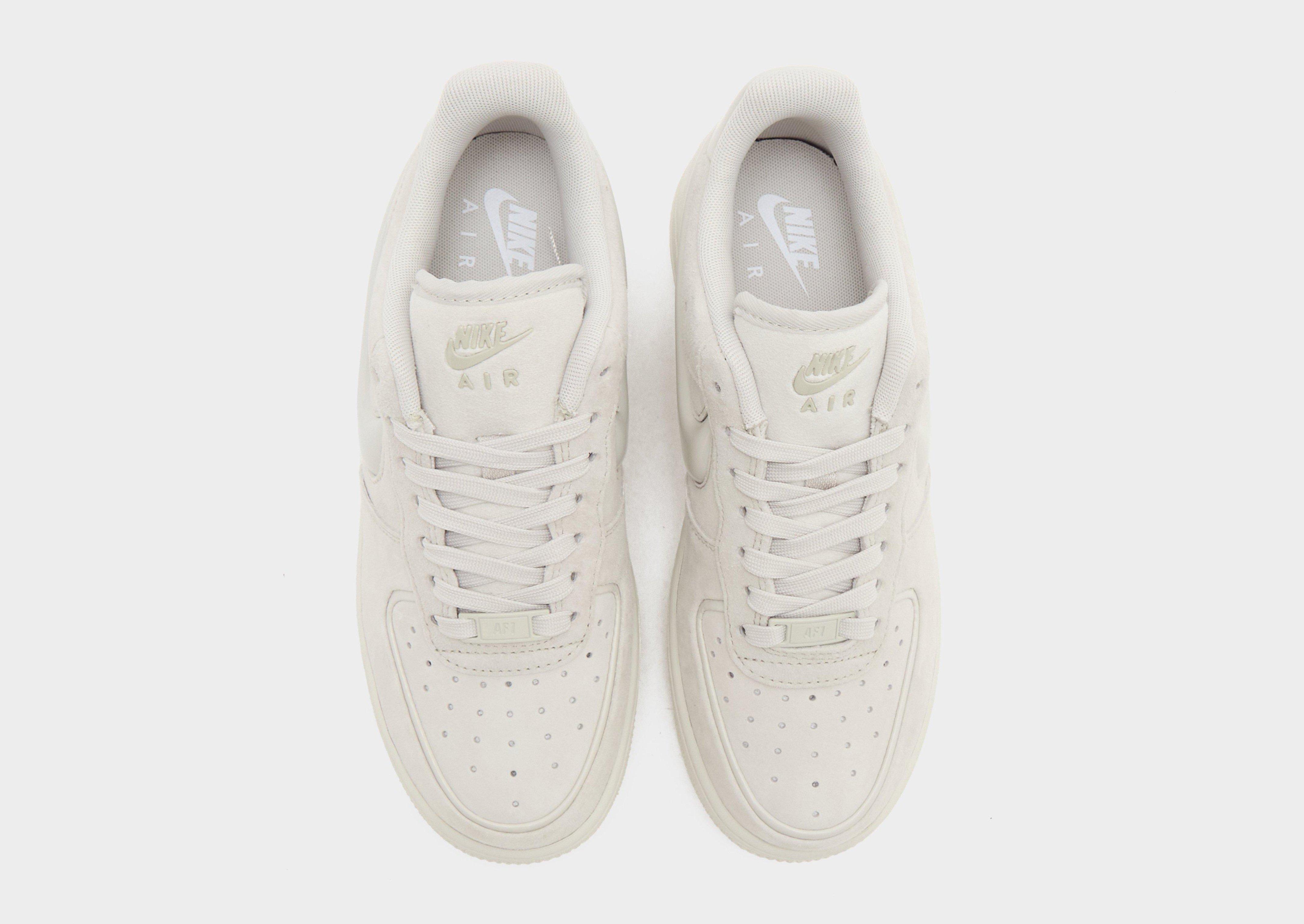 Adidași de damă NIKE W AIR FORCE 1 '07 TREND RM HV4406-001 Gri