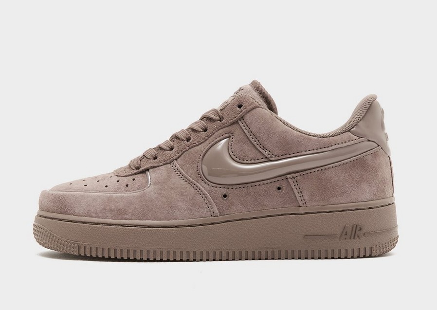 Adidași de damă NIKE W AIR FORCE 1 '07 TREND RM HV4406-200 Maro