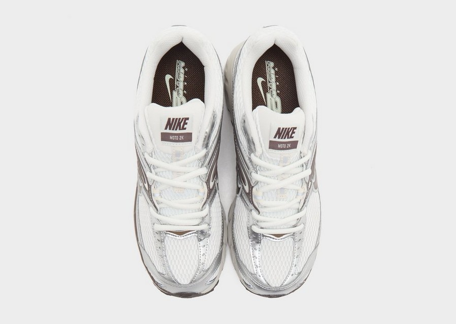 Adidași de damă NIKE W AIR MAX MOTO 2K IO1915-030 Bej