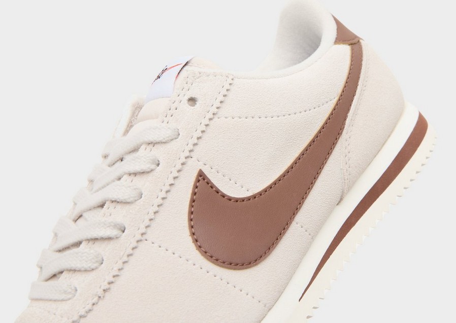 Adidași de damă NIKE W CORTEZ SUEDE IB1857-100 Bej