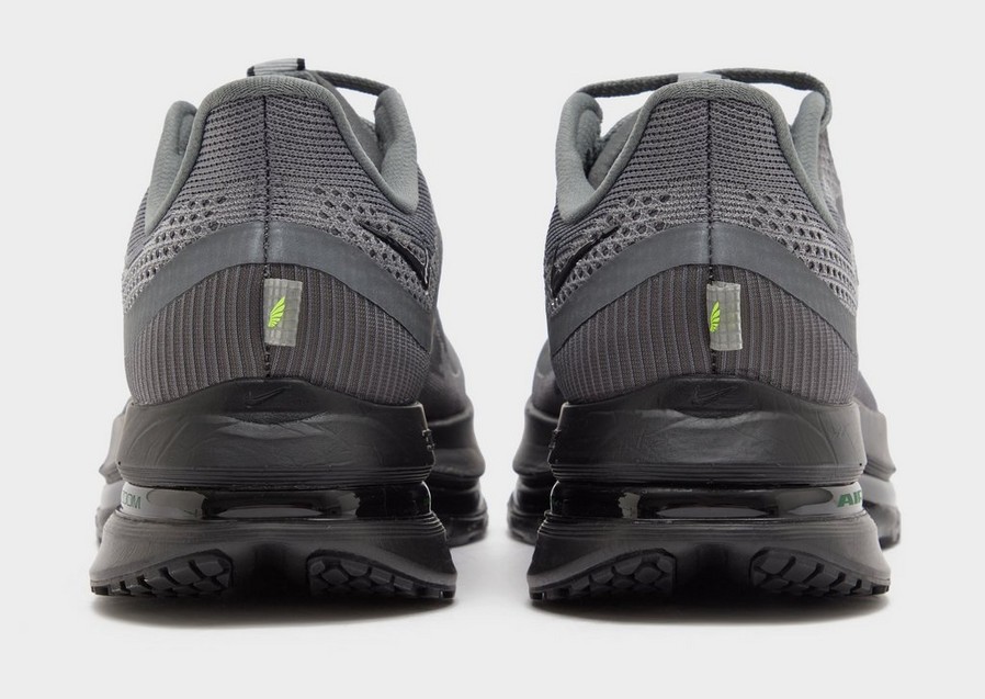 Pantofi alergare pentru bărbați NIKE PEGASUS PREMIUM HQ2592-012 Gri