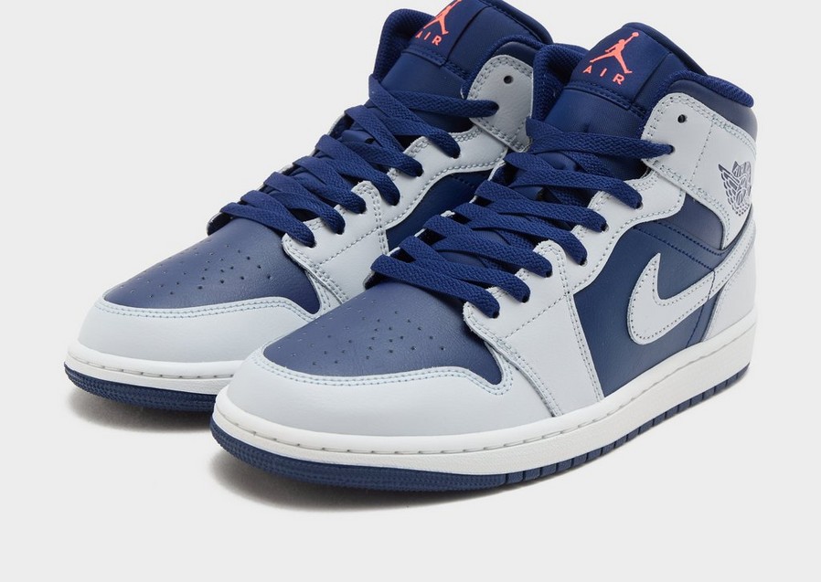 Adidași pentru bărbați AIR JORDAN 1 MID DQ8426-403 Gri
