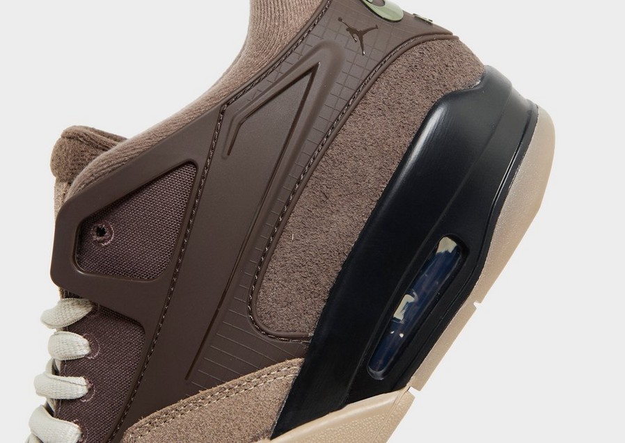 Adidași pentru bărbați AIR JORDAN 4 RM FQ7939-022 Maro