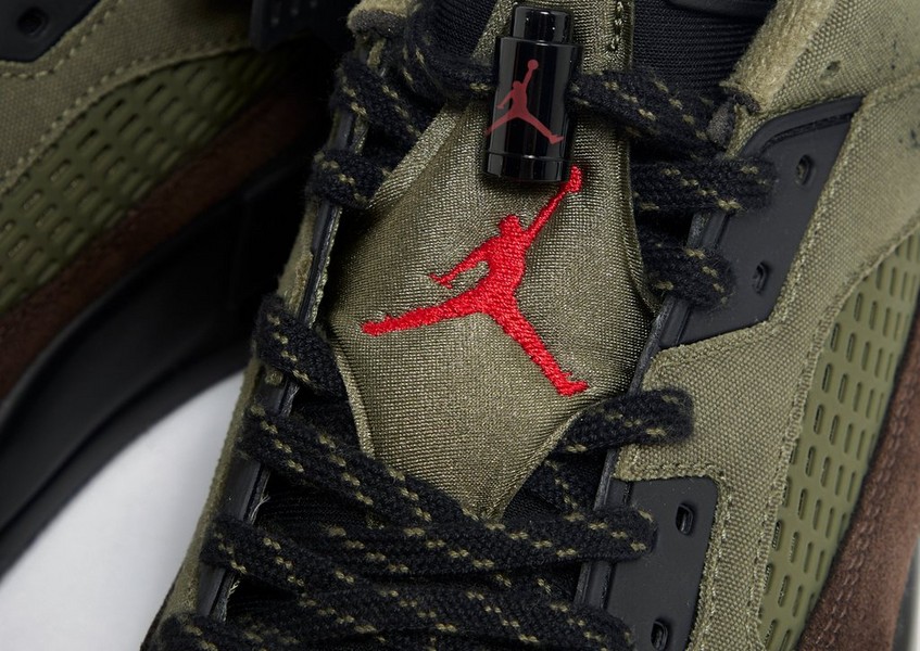Jordan Spizike Low