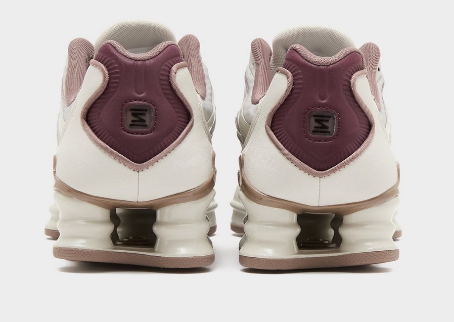 Kedai moterims NIKE W SHOX TL IM6013-072 Rusva