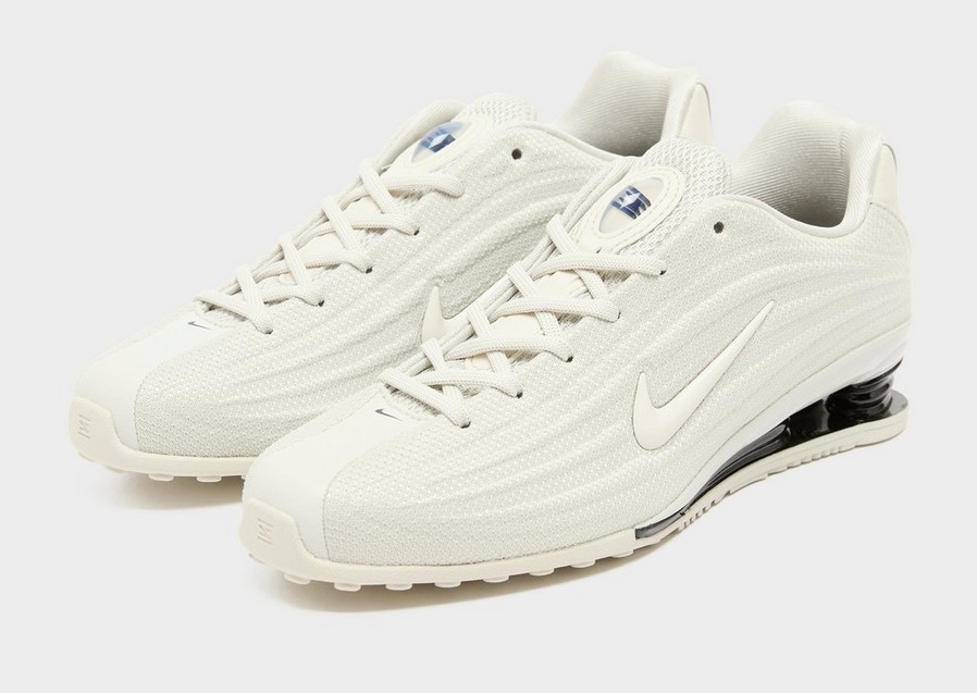 Adidași de damă NIKE W SHOX Z HQ7540-004 Bej