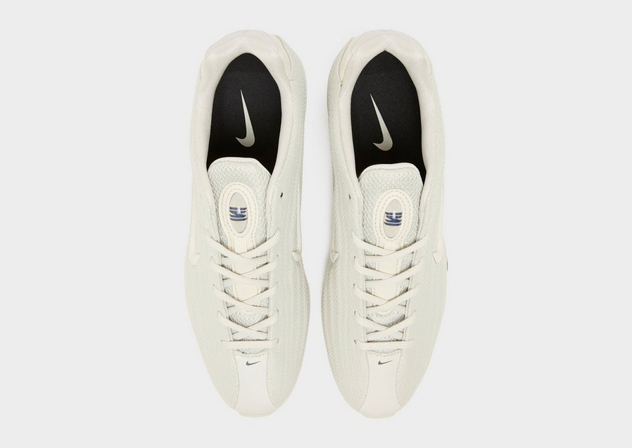 Adidași de damă NIKE W SHOX Z HQ7540-004 Bej