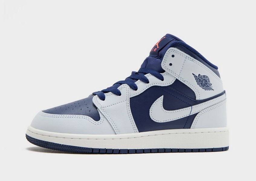 Jordan Air 1 Mid Bg