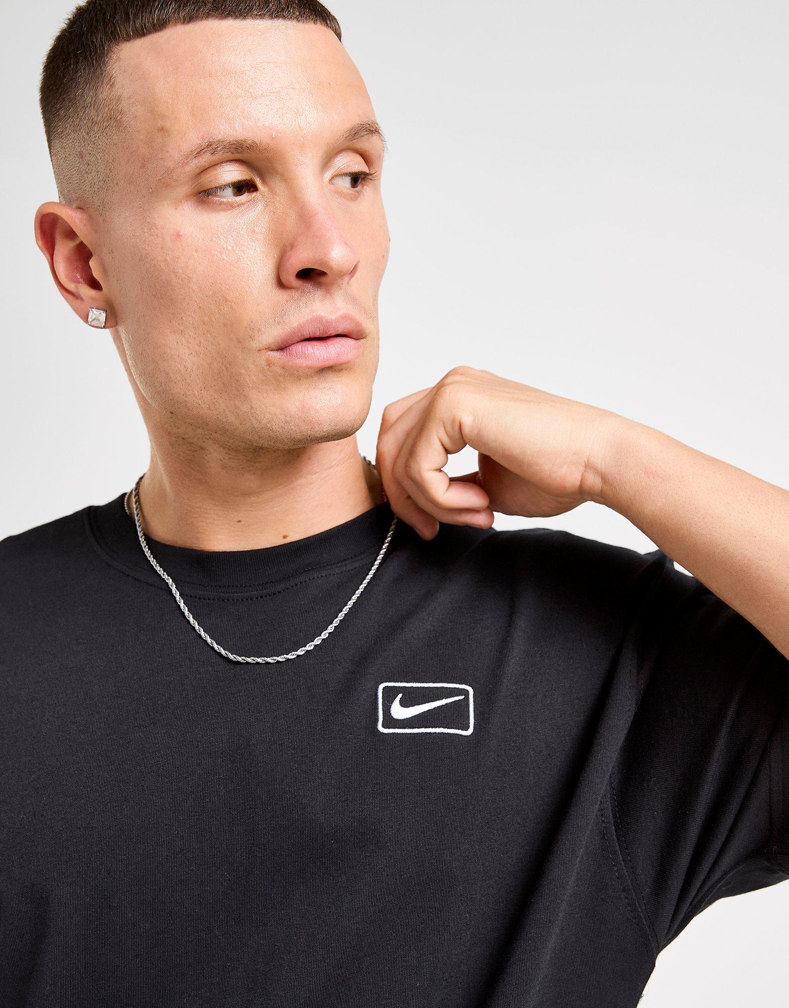 Tricou pentru bărbați NIKE TRICOU HELIER M SS MAX90 IQ2766-010 Negru