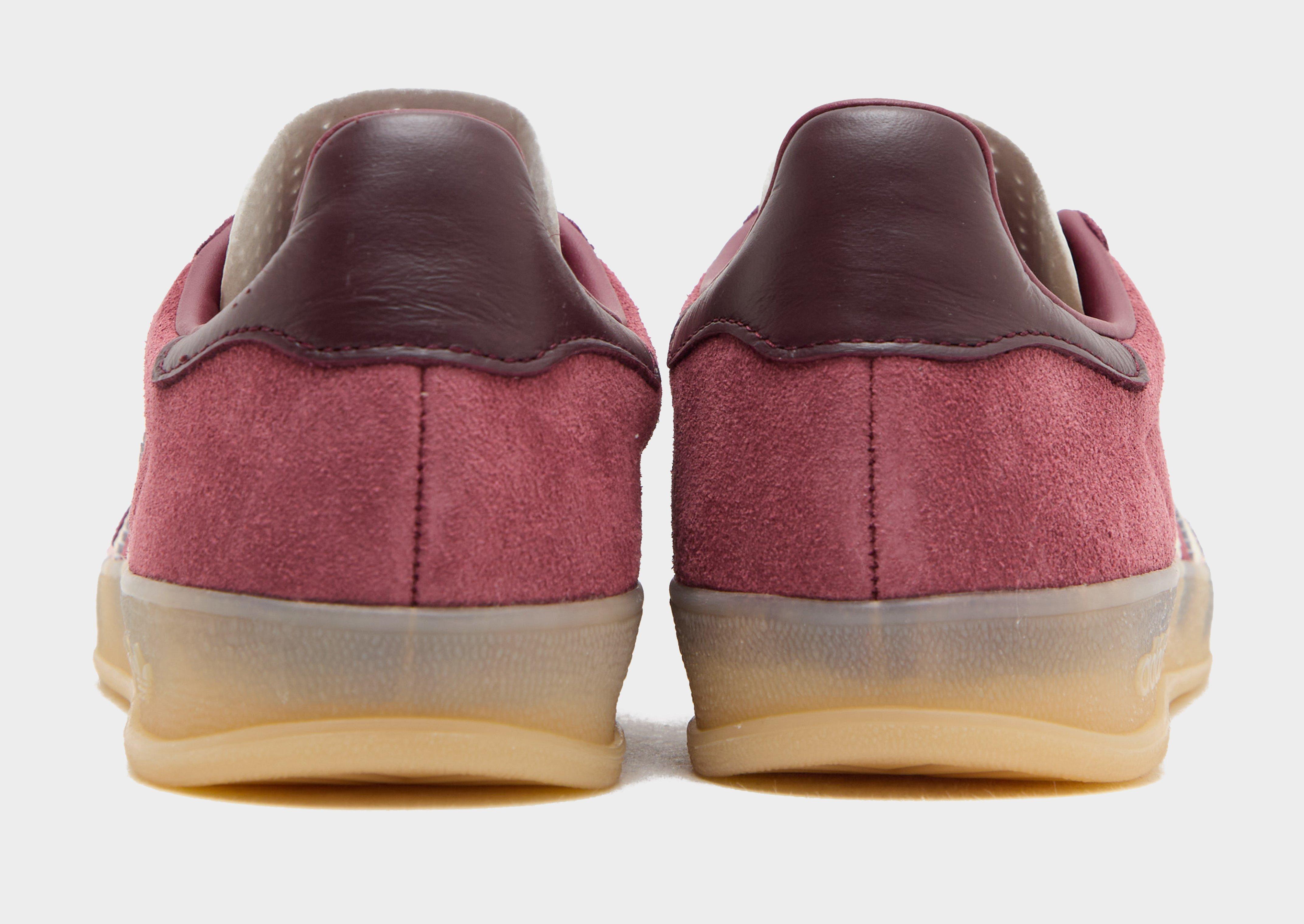 Жіночі кросівки ADIDAS GAZELLE INDOOR W  HQ2661 Бордовий