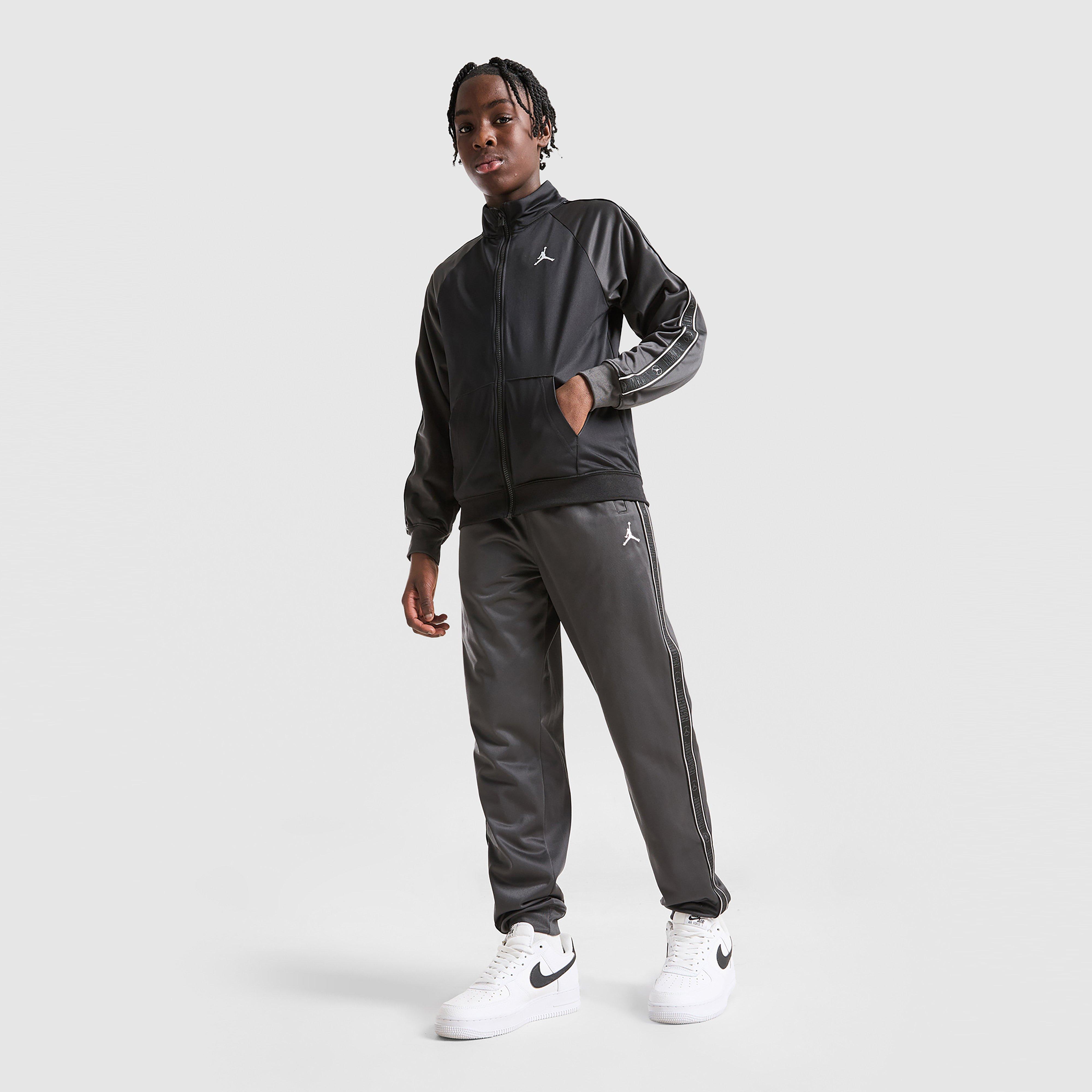 Gyerek melegítőszett JORDAN MELEGÍTŐ $TAPE SUIT BLK/GREY