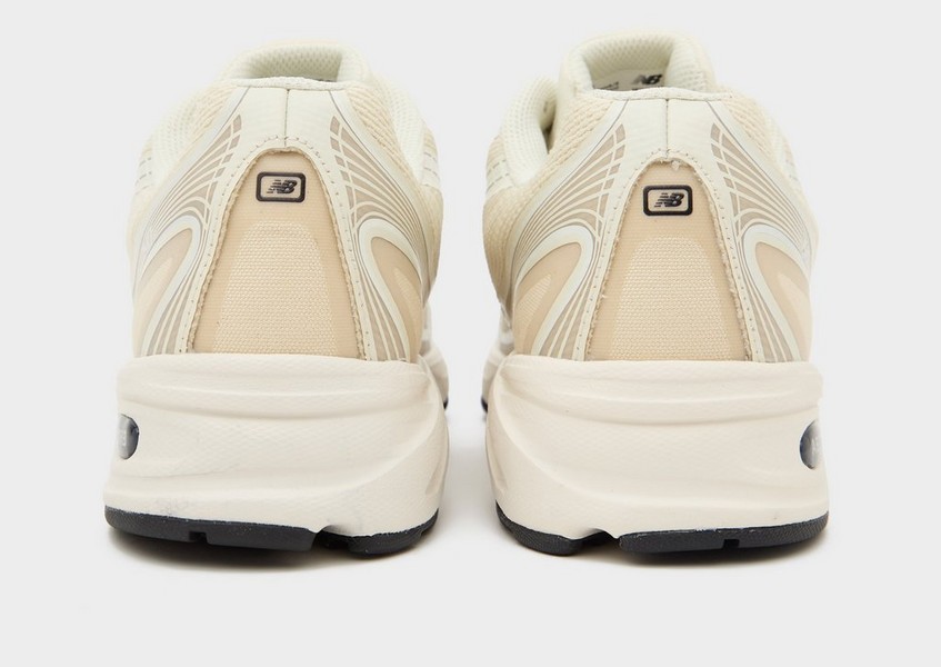 New Balance 740