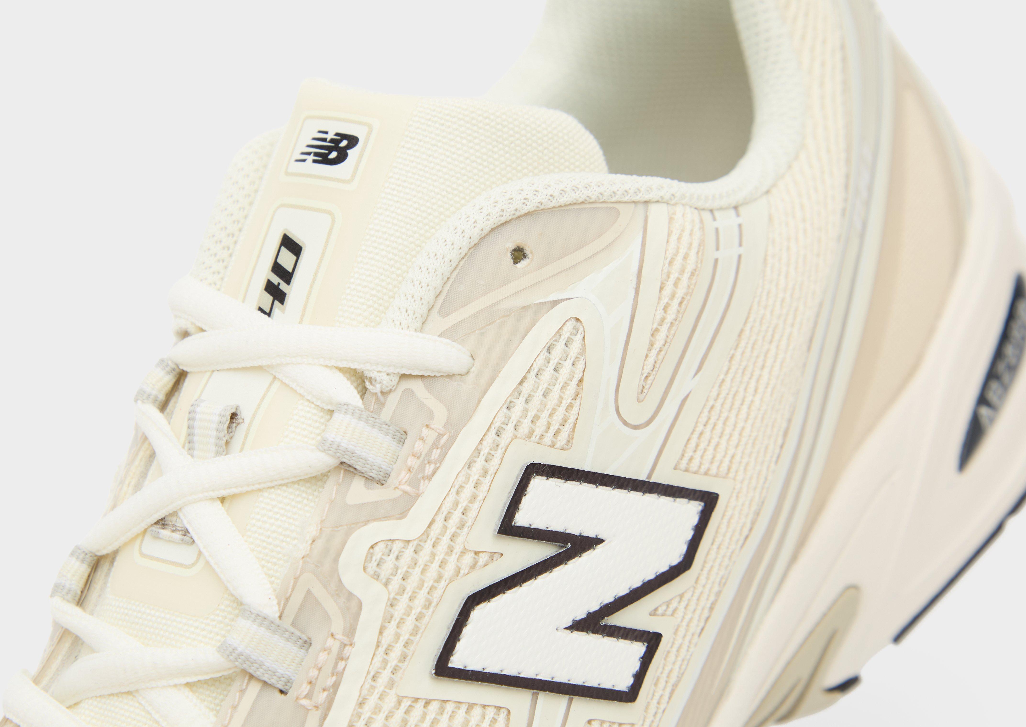 New Balance 740