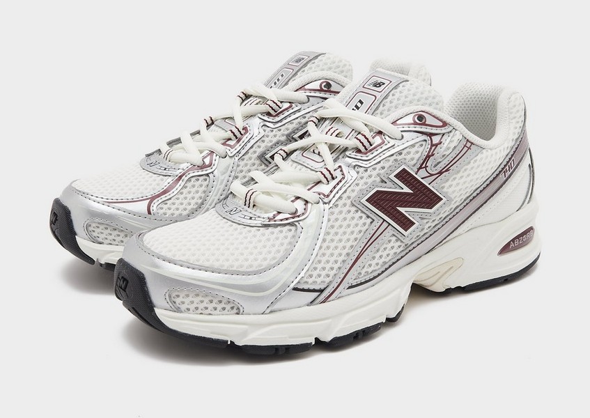 New Balance 740