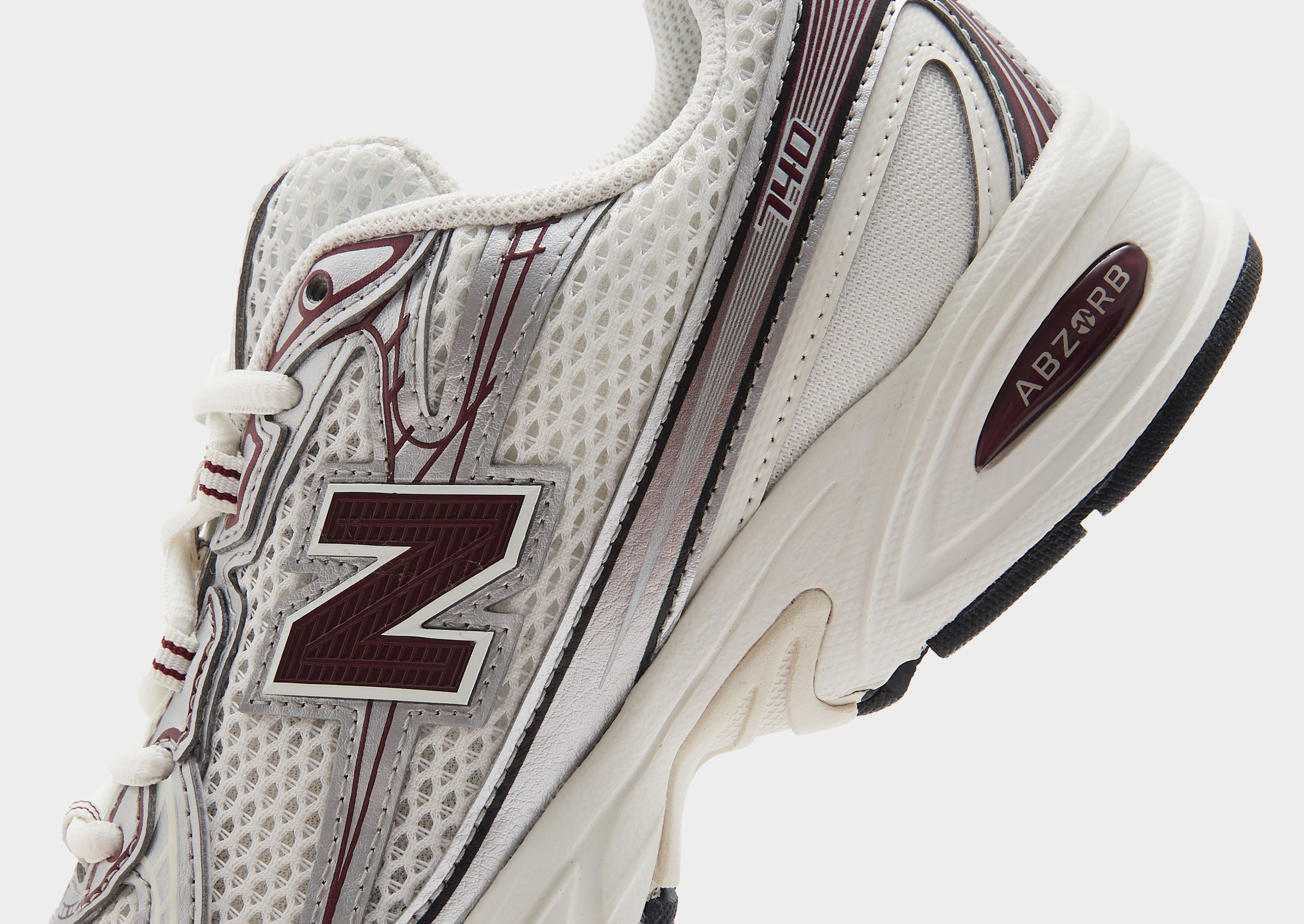 New Balance 740