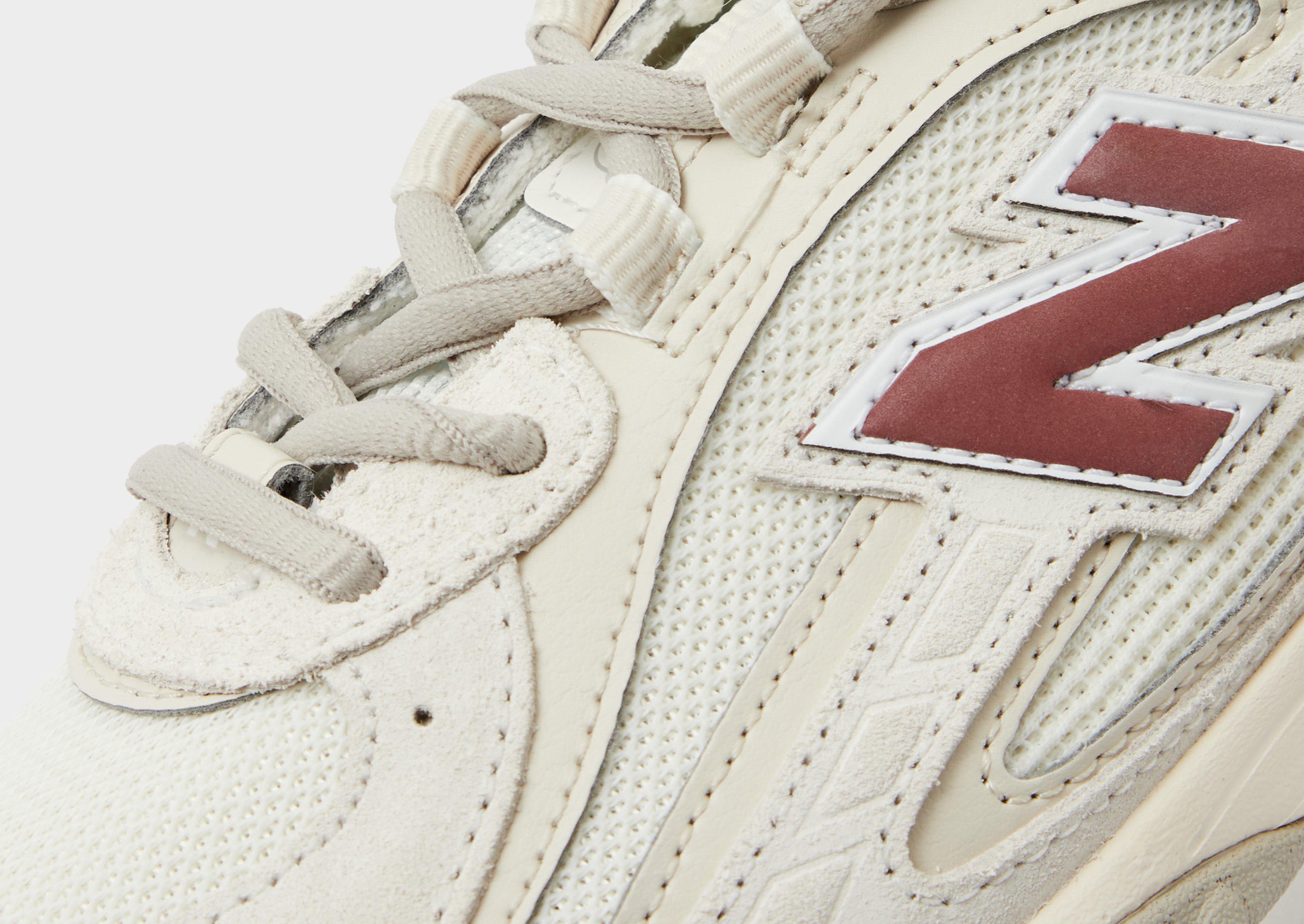 New Balance 204L