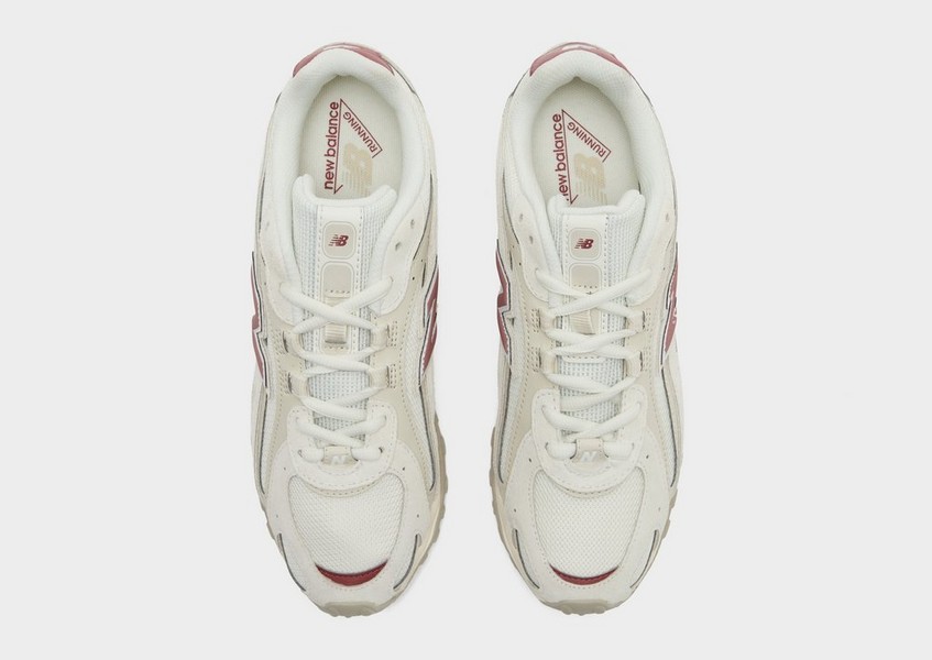 New Balance 204L