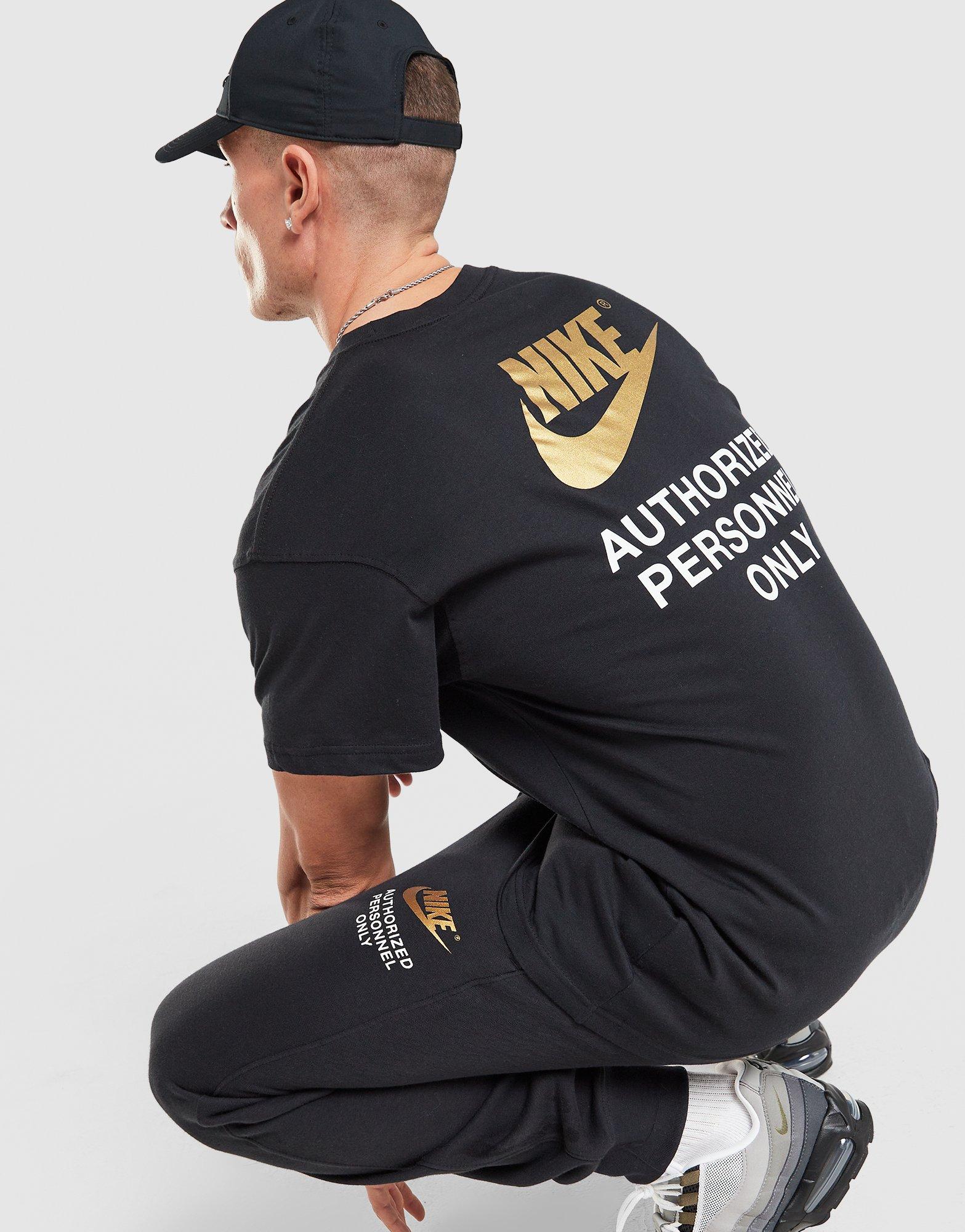 Vyriški marškiniai NIKE MARŠKINĖLIAI M NSW TEE GFX IR2990-010 Juoda