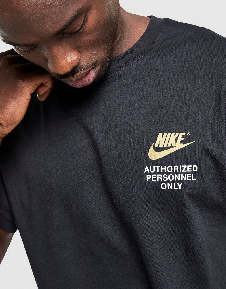 Tricou pentru bărbați NIKE TRICOU M NSW TEE GFX IR2990-010 Negru