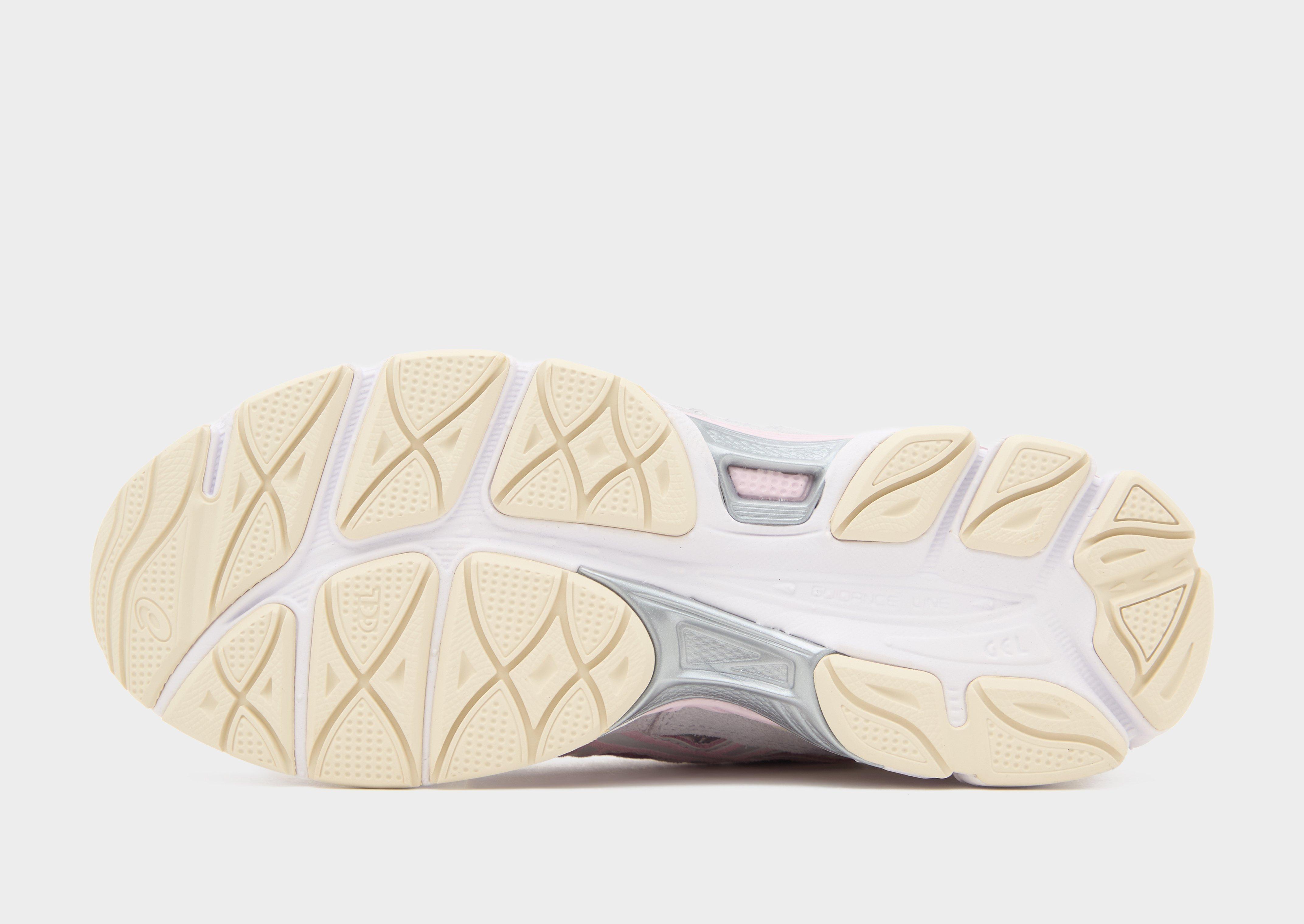 Жіночі кросівки ASICS GEL-NYC 1203A383-028 Бежевий