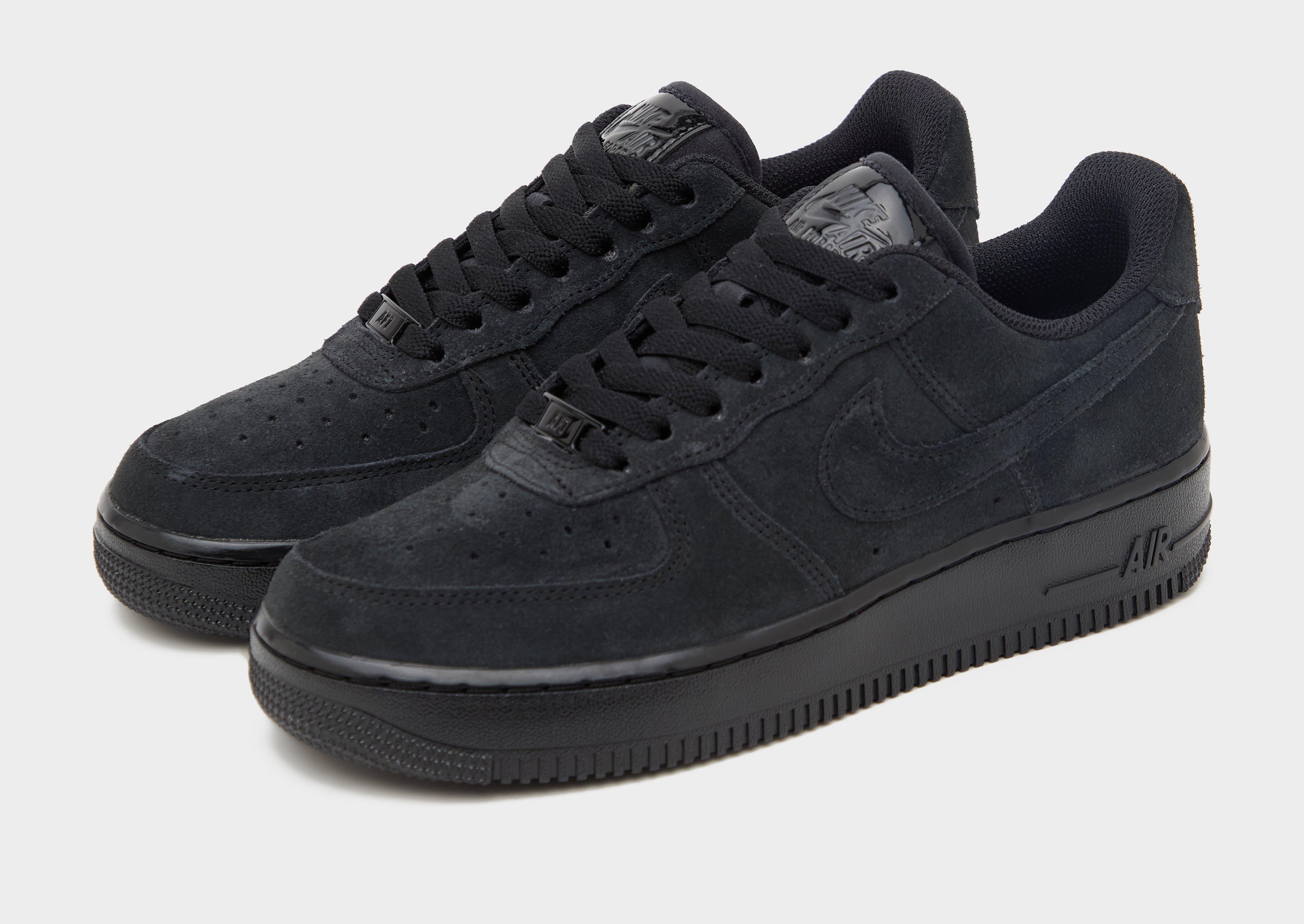 Női sneakers NIKE WMNS AIR FORCE 1 '07 DK IQ7575-010 Fekete