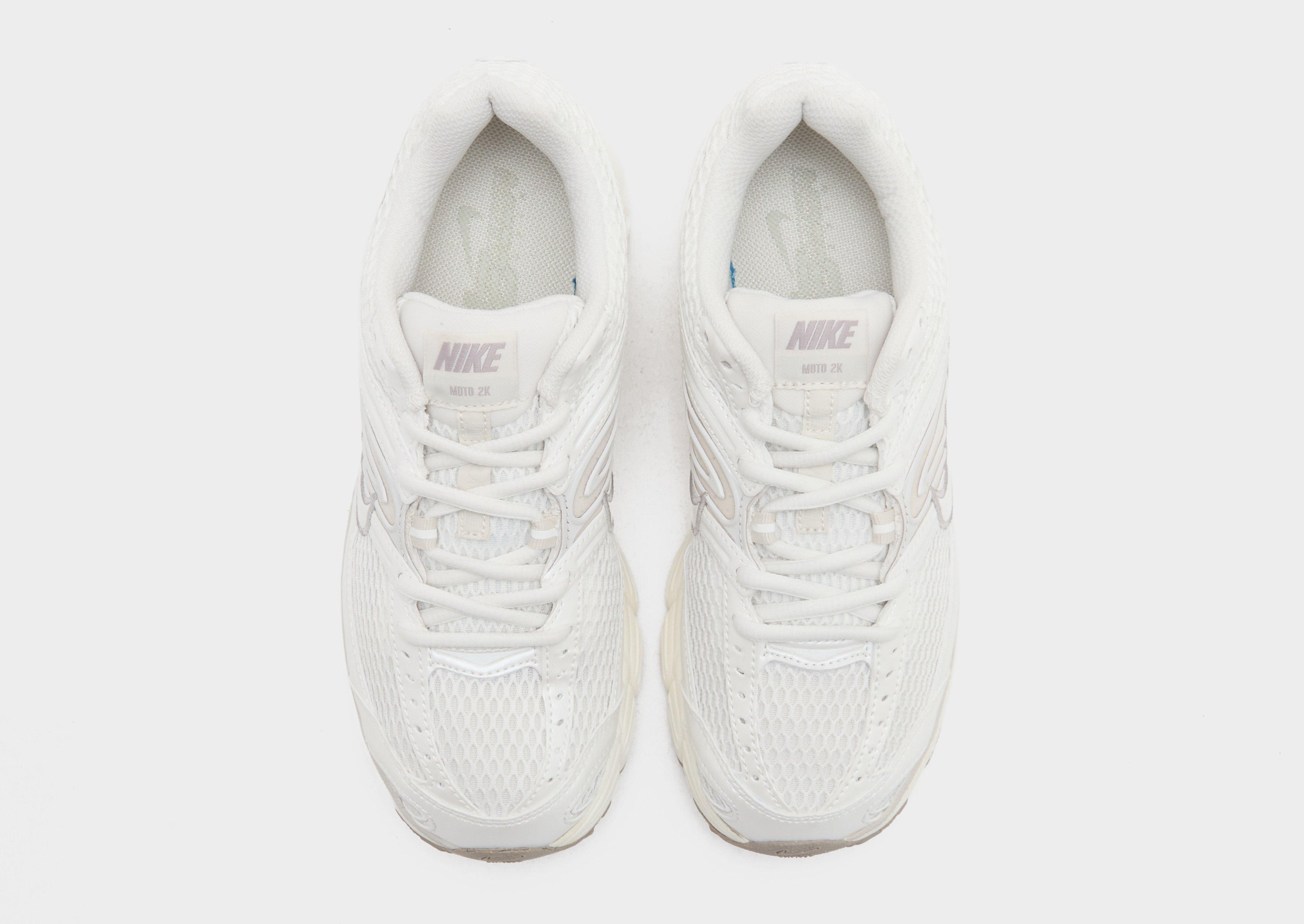 Adidași de damă NIKE W AIR MAX MOTO 2K NNEU IQ0272-030 Bej