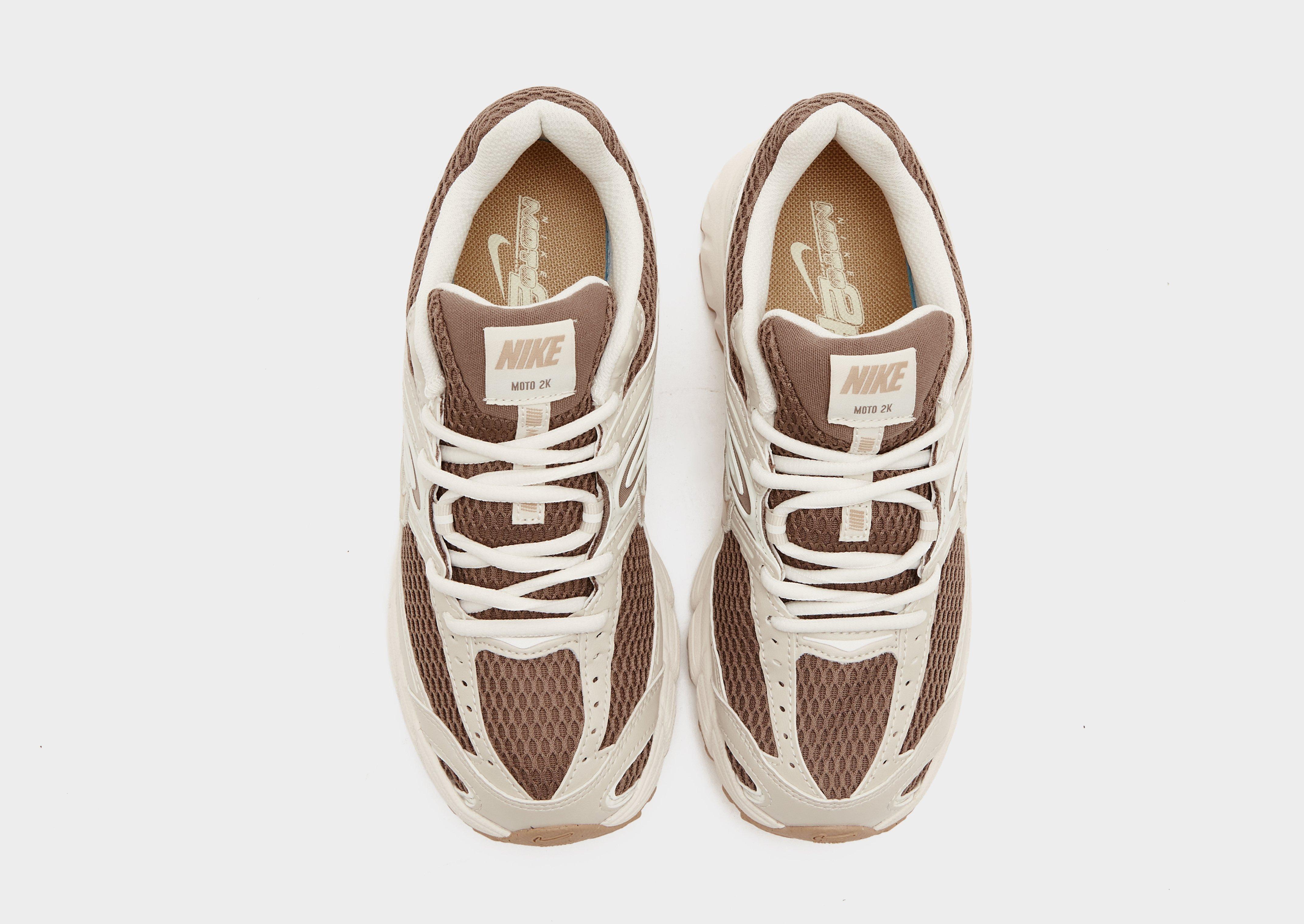 Dámske tenisky NIKE W AIR MAX MOTO 2K JDS IQ0278-214 Béžová