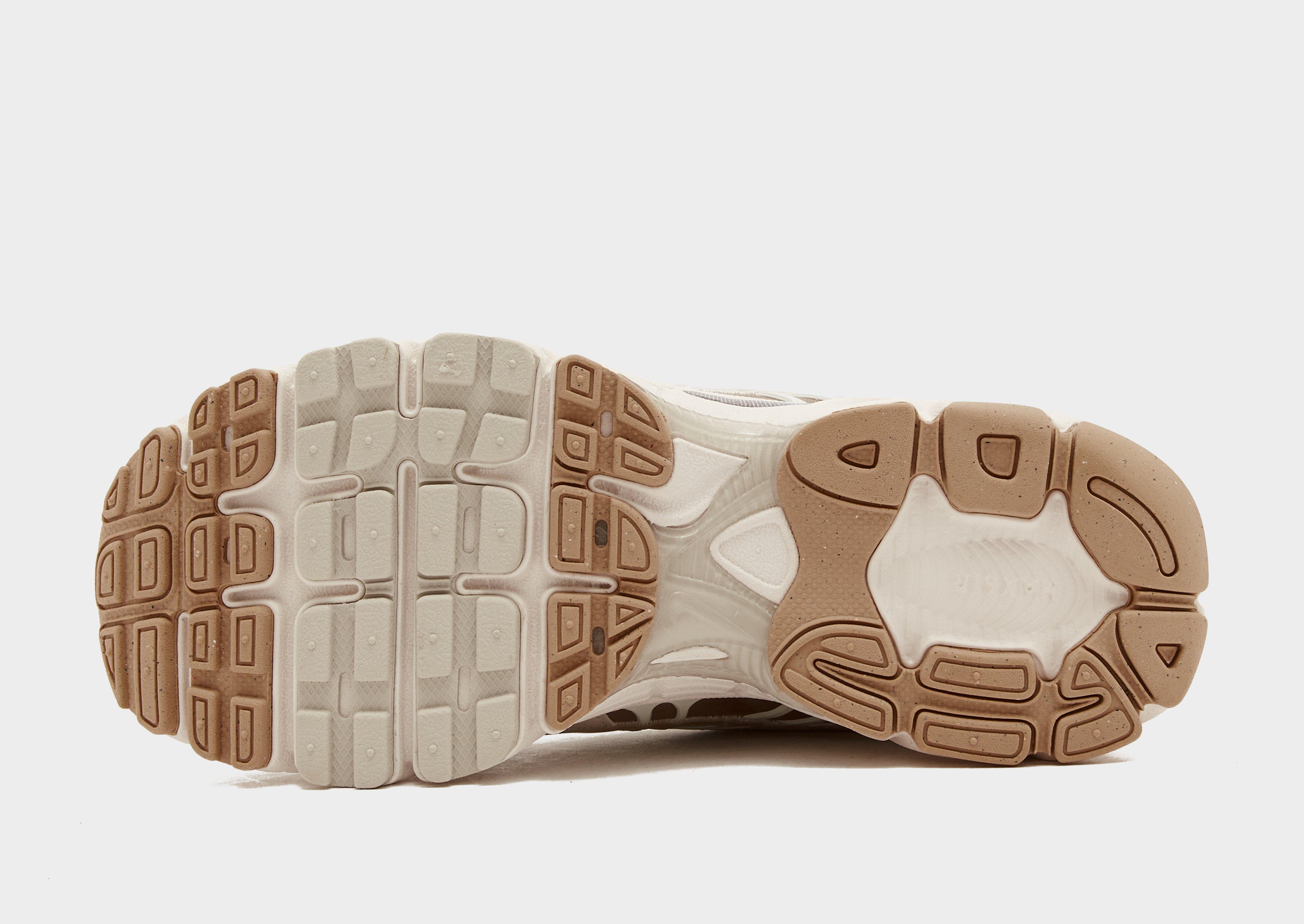 Dámske tenisky NIKE W AIR MAX MOTO 2K JDS IQ0278-214 Béžová