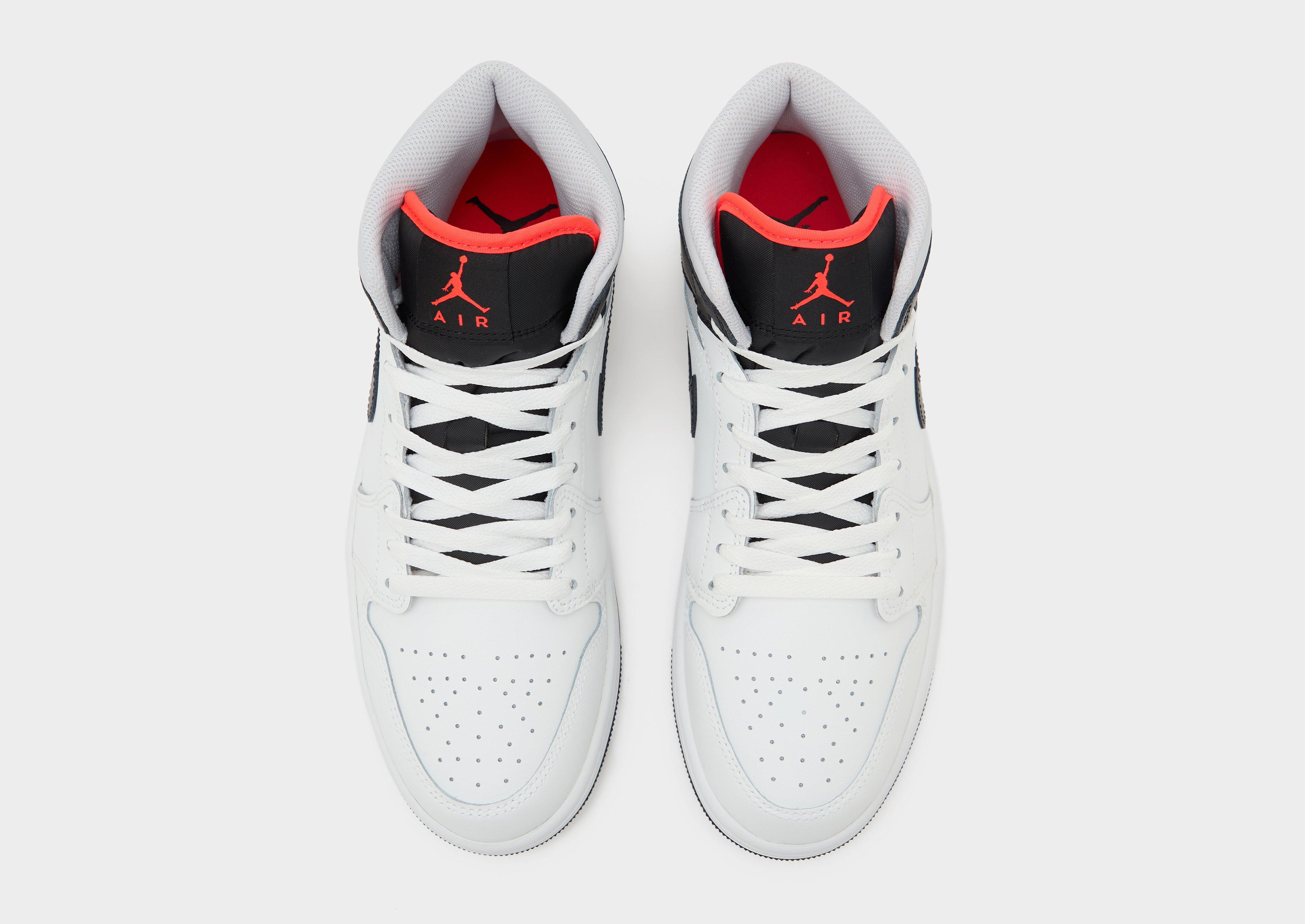 Air Jordan 1 Mid.