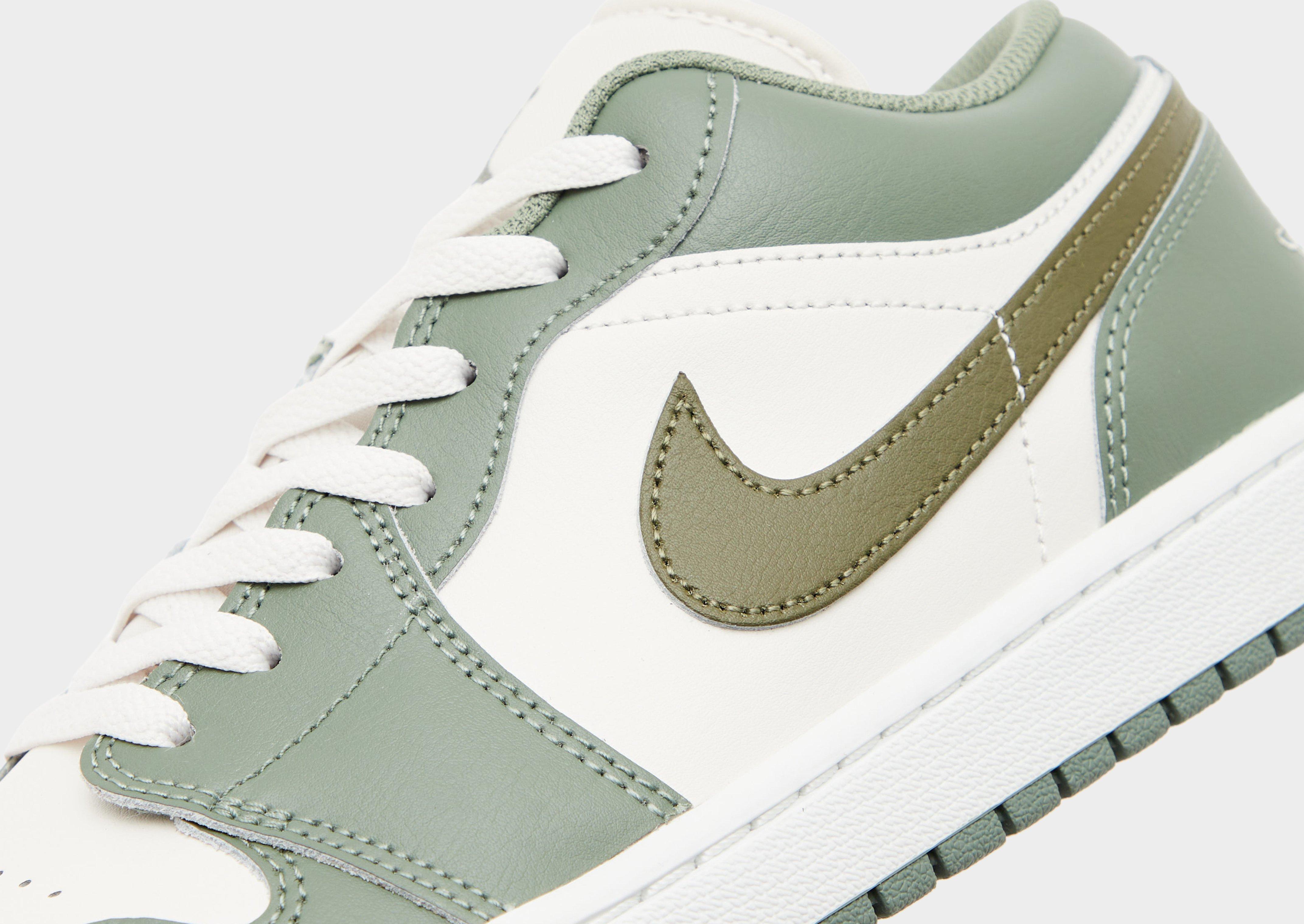 Adidași pentru bărbați AIR JORDAN 1 LOW  553558-300 Verde