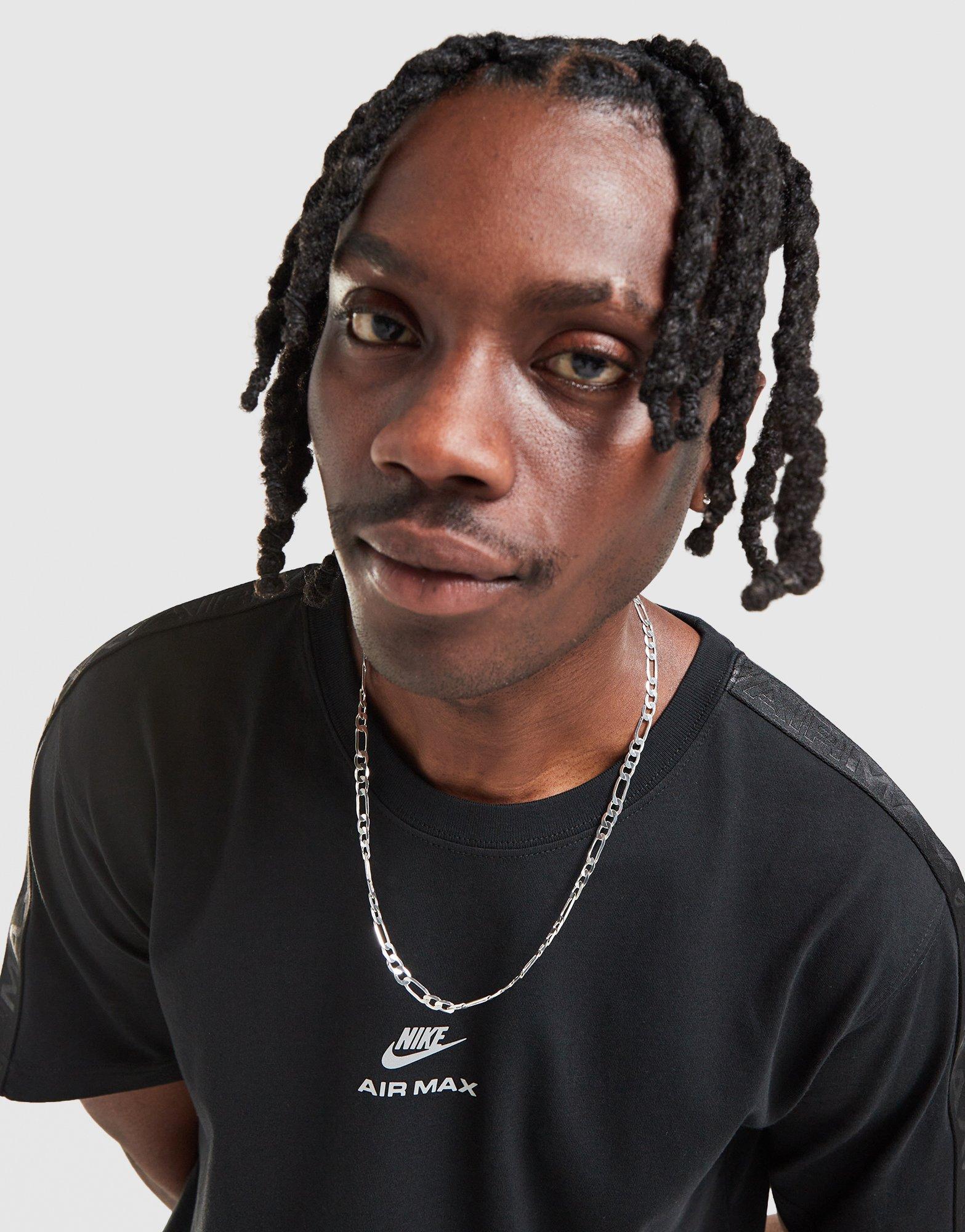 Férfi póló NIKE PÓLÓ M NSW AIR MAX SS TEE TAPE IO1054-010 Fekete