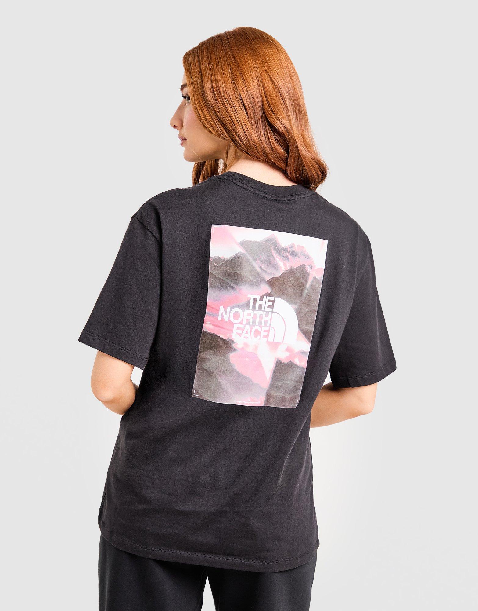 Női póló THE NORTH FACE PÓLÓ W MOUNTAIN PRISM OS NF0A8H88JK31 Fekete