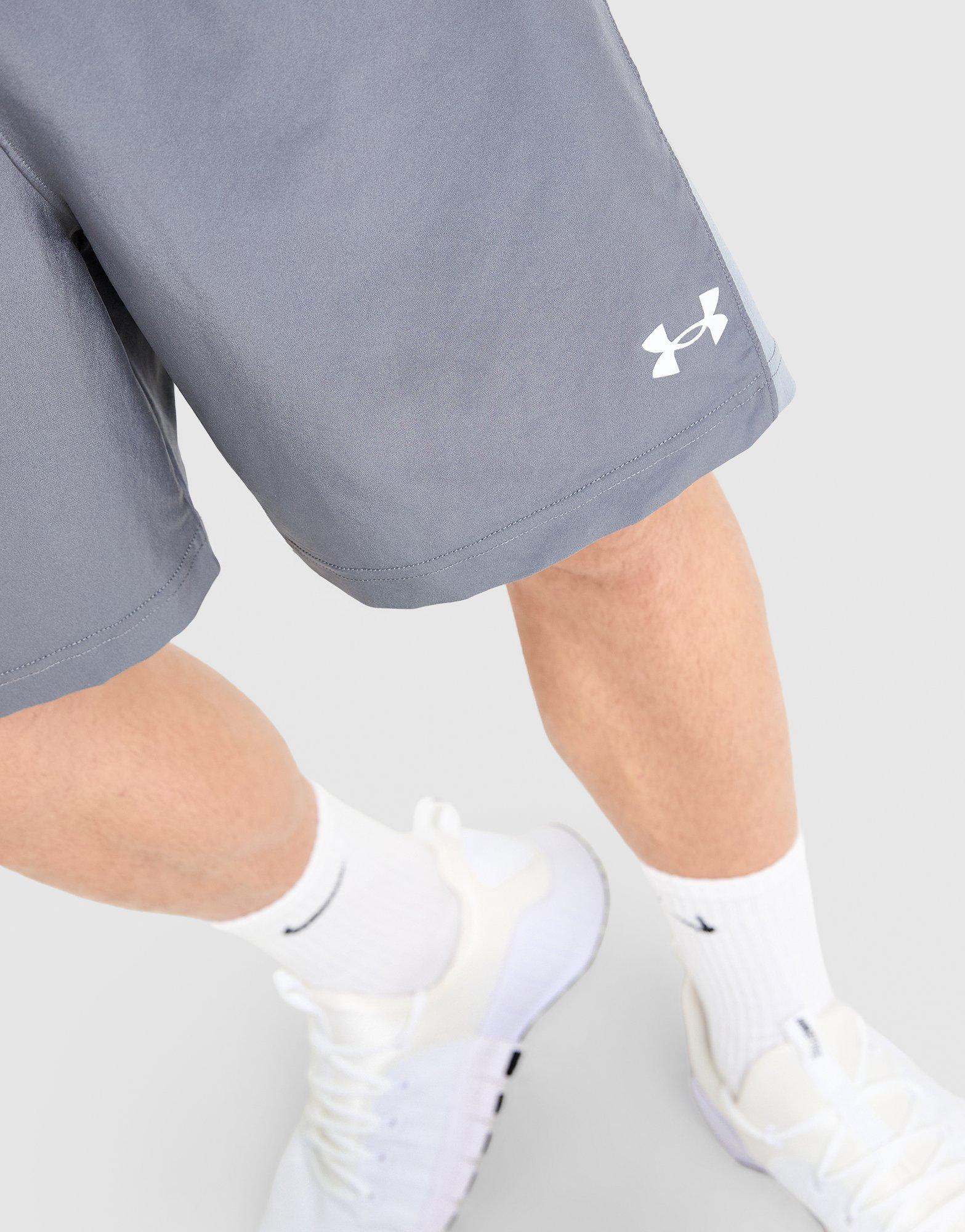 Krótkie spodenki, szorty męskie UNDER ARMOUR SZORTY WOVEN BLOCKED SHORTS 6013157-025 Szary