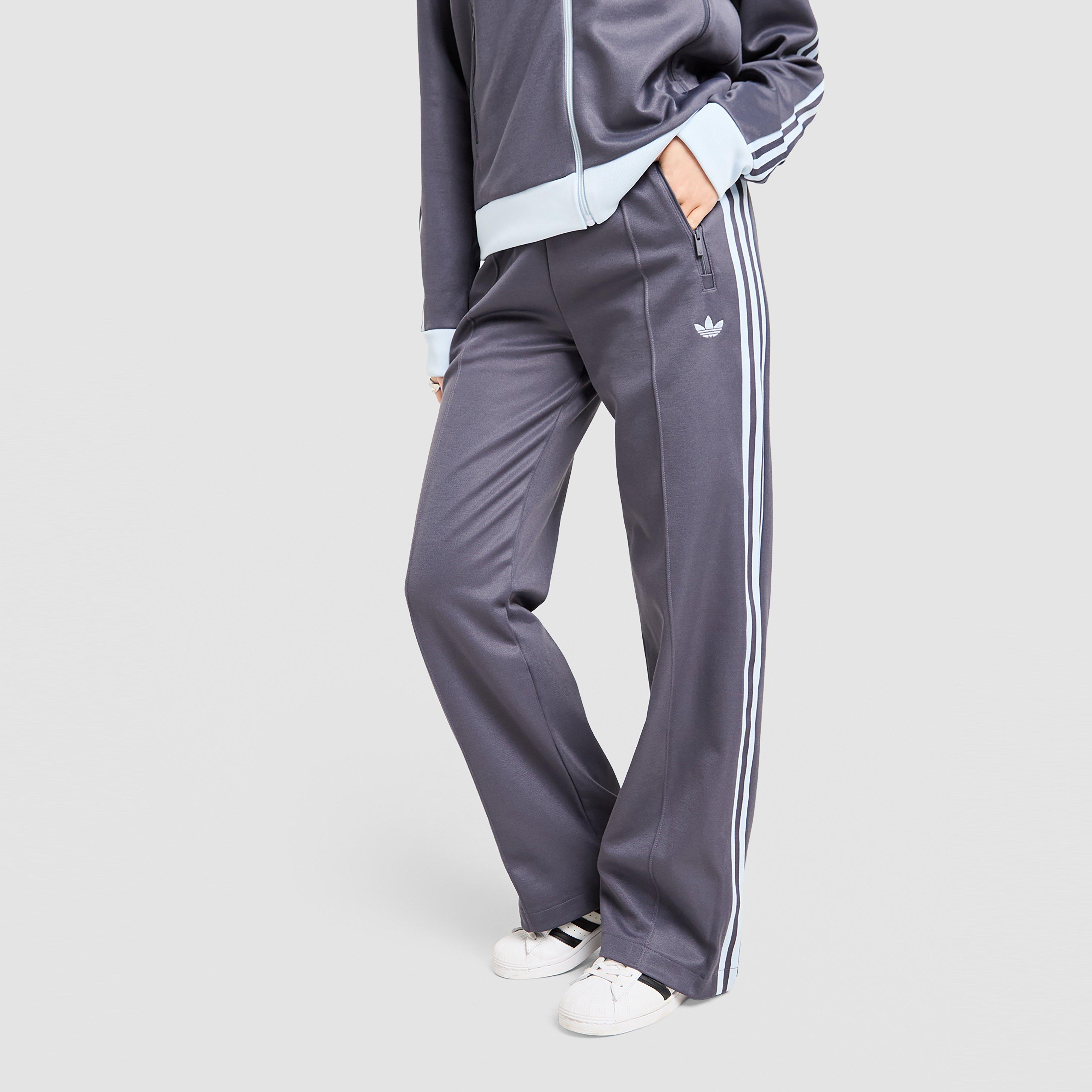 Дамски панталон ADIDAS ПАНТАЛОНИ CLASSIC TP