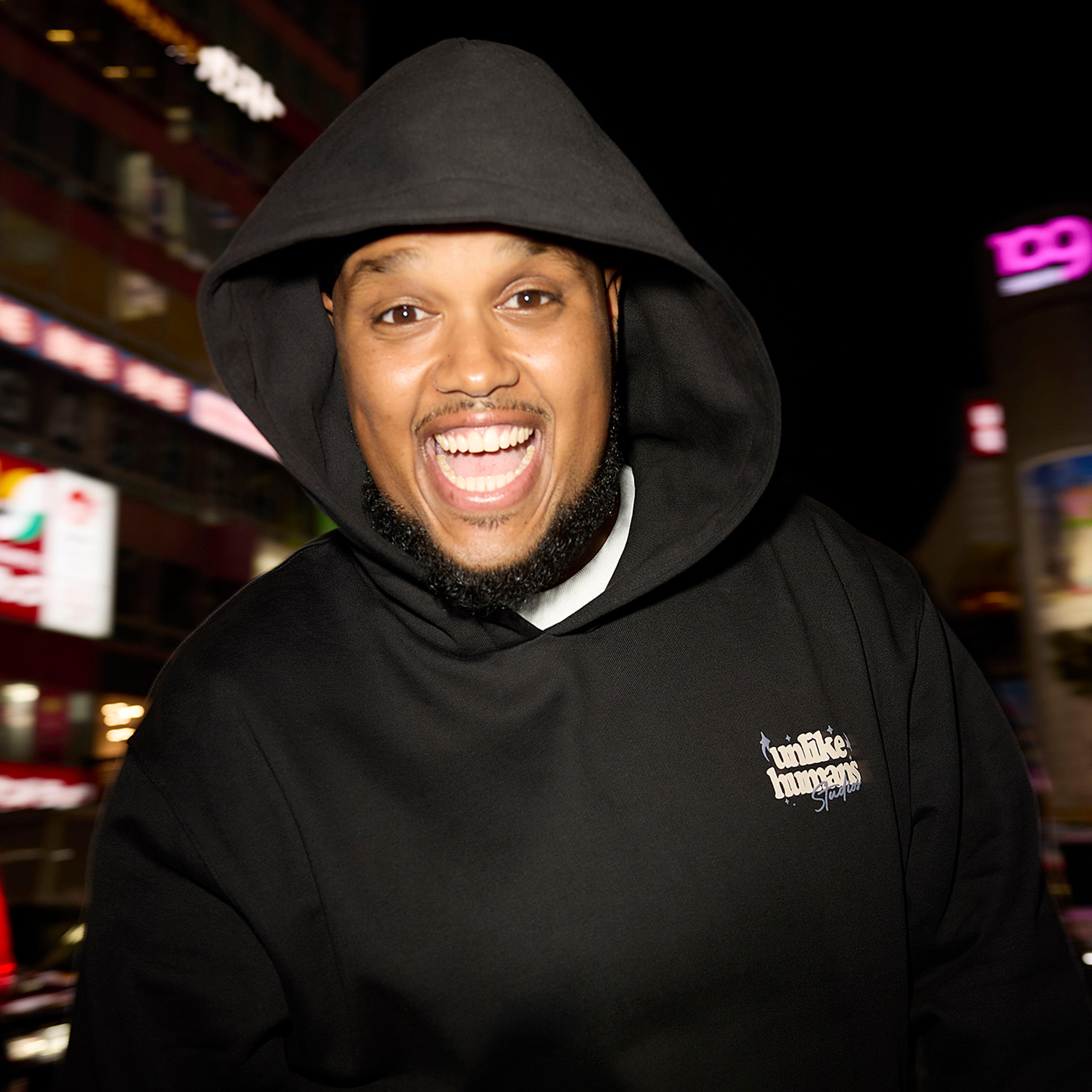 Férfi pulóverek UNLIKE HUMANS PULÓVER KAPUCNIS CRAFTED HD BLK-BLK