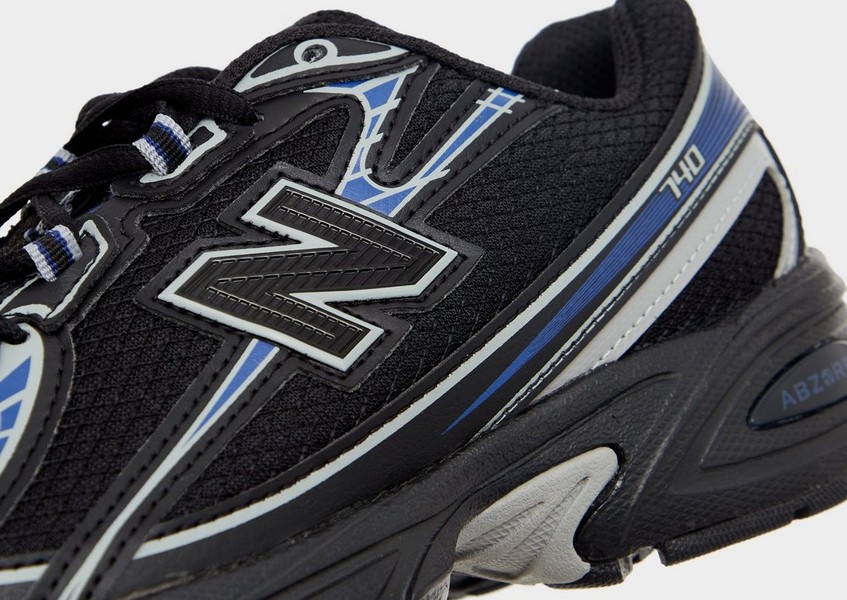 New Balance 740