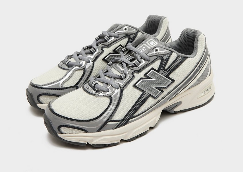 New Balance 740