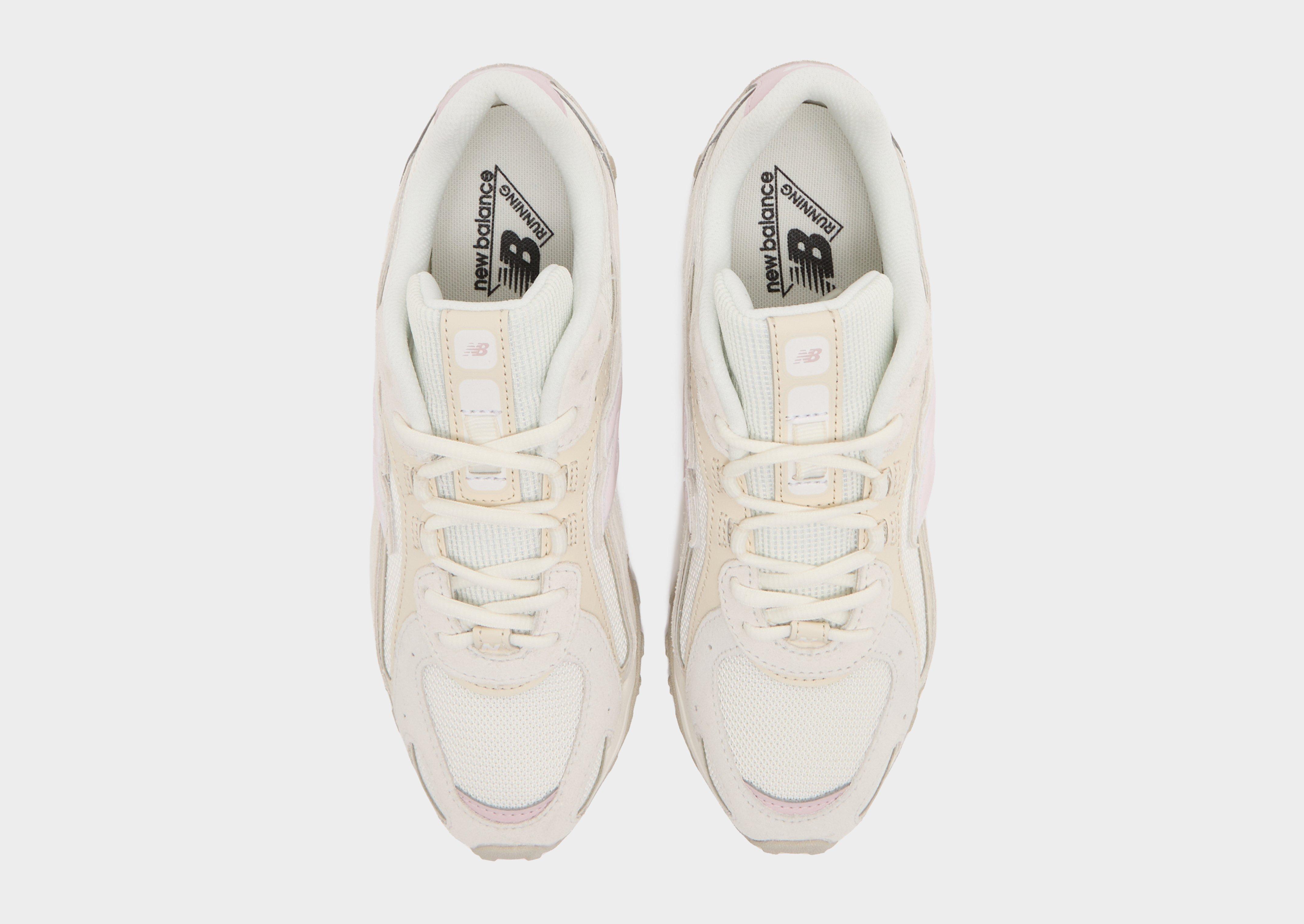 New Balance 204L