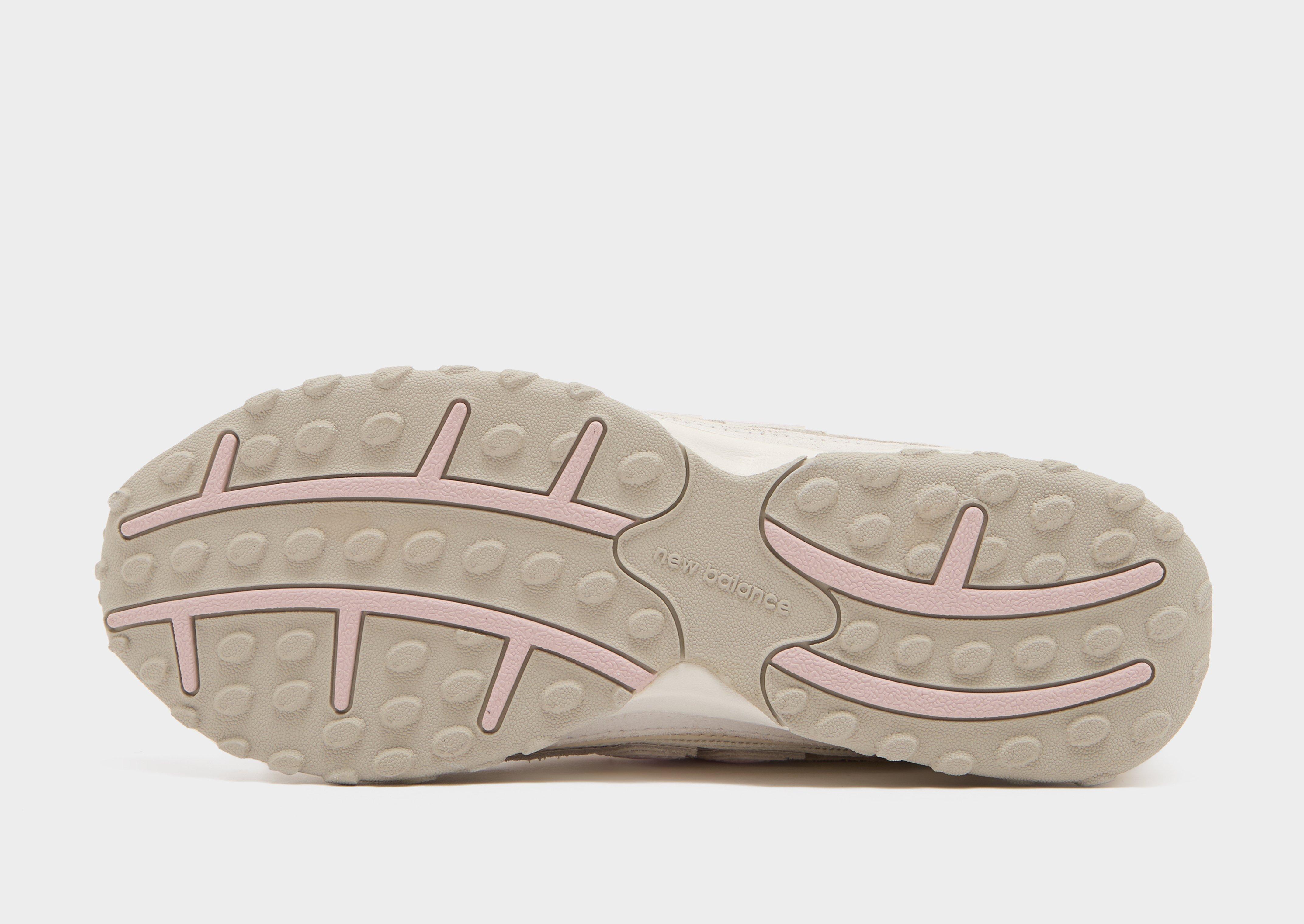 New Balance 204L