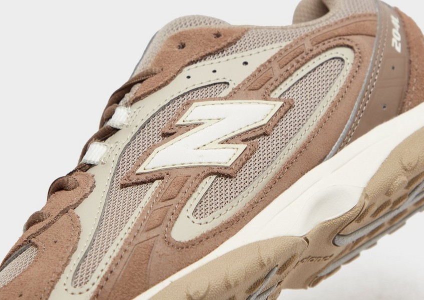 New Balance 204L