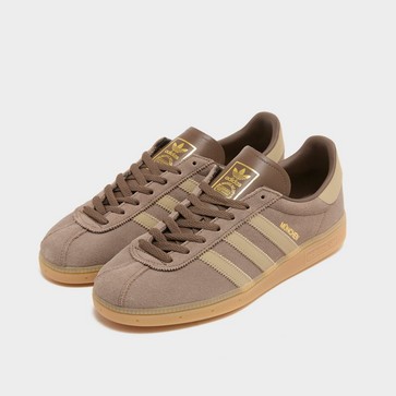 Pantofi adidas mărime 44 • JD Sports România