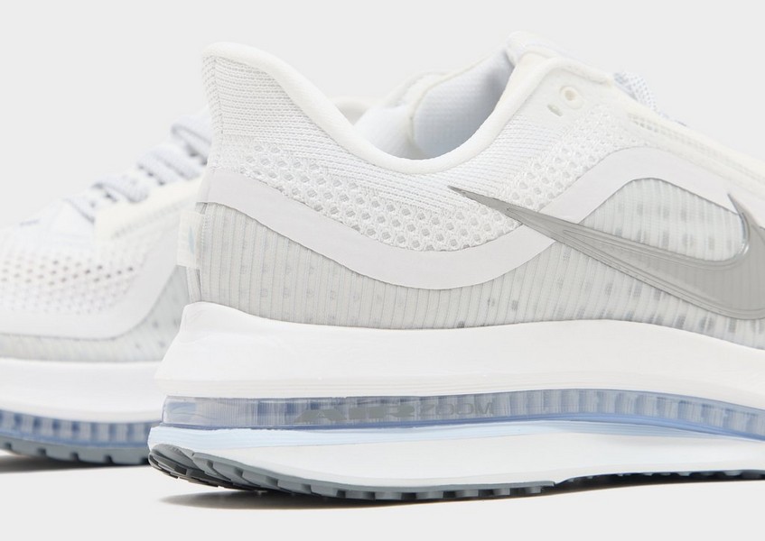 Nike Pegasus Premium